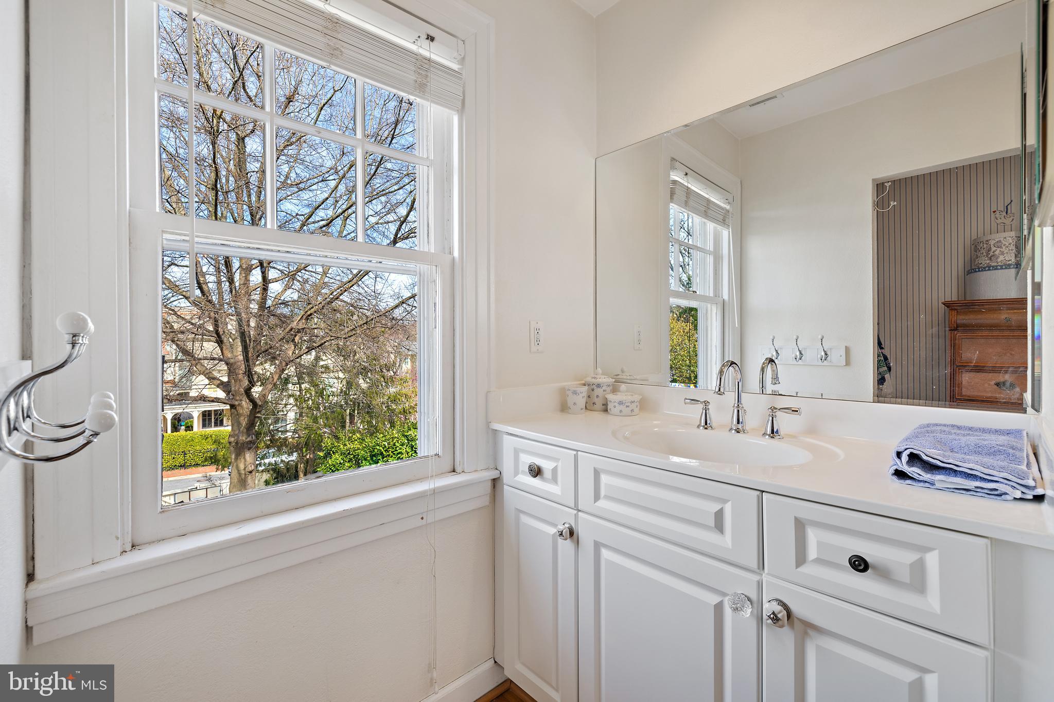 MURRAY HILL - Residential