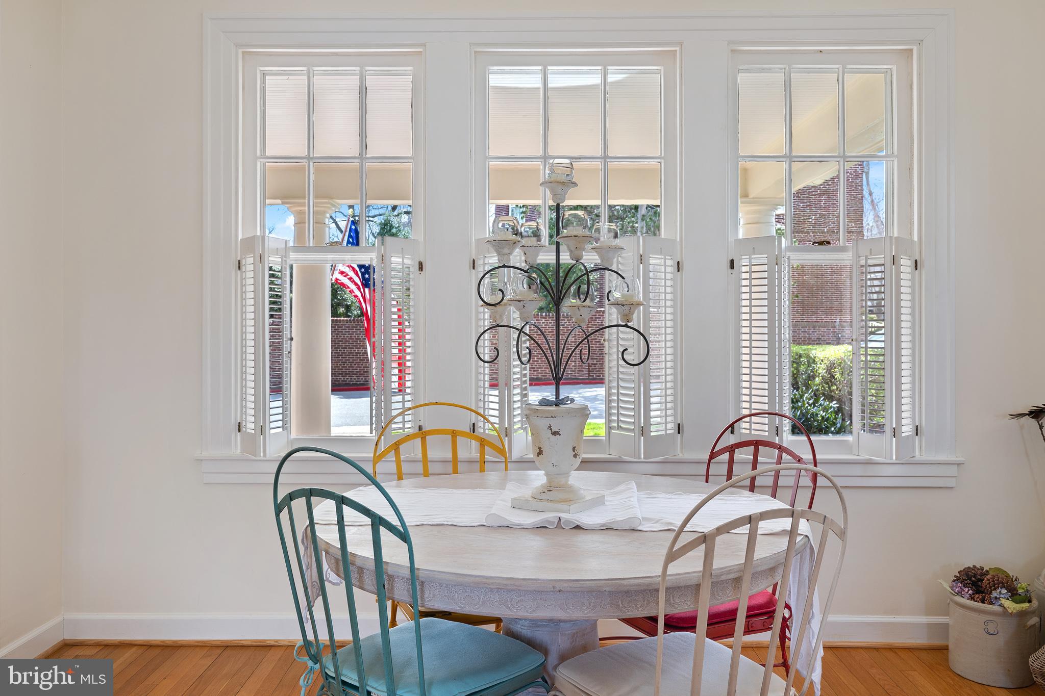 MURRAY HILL - Residential