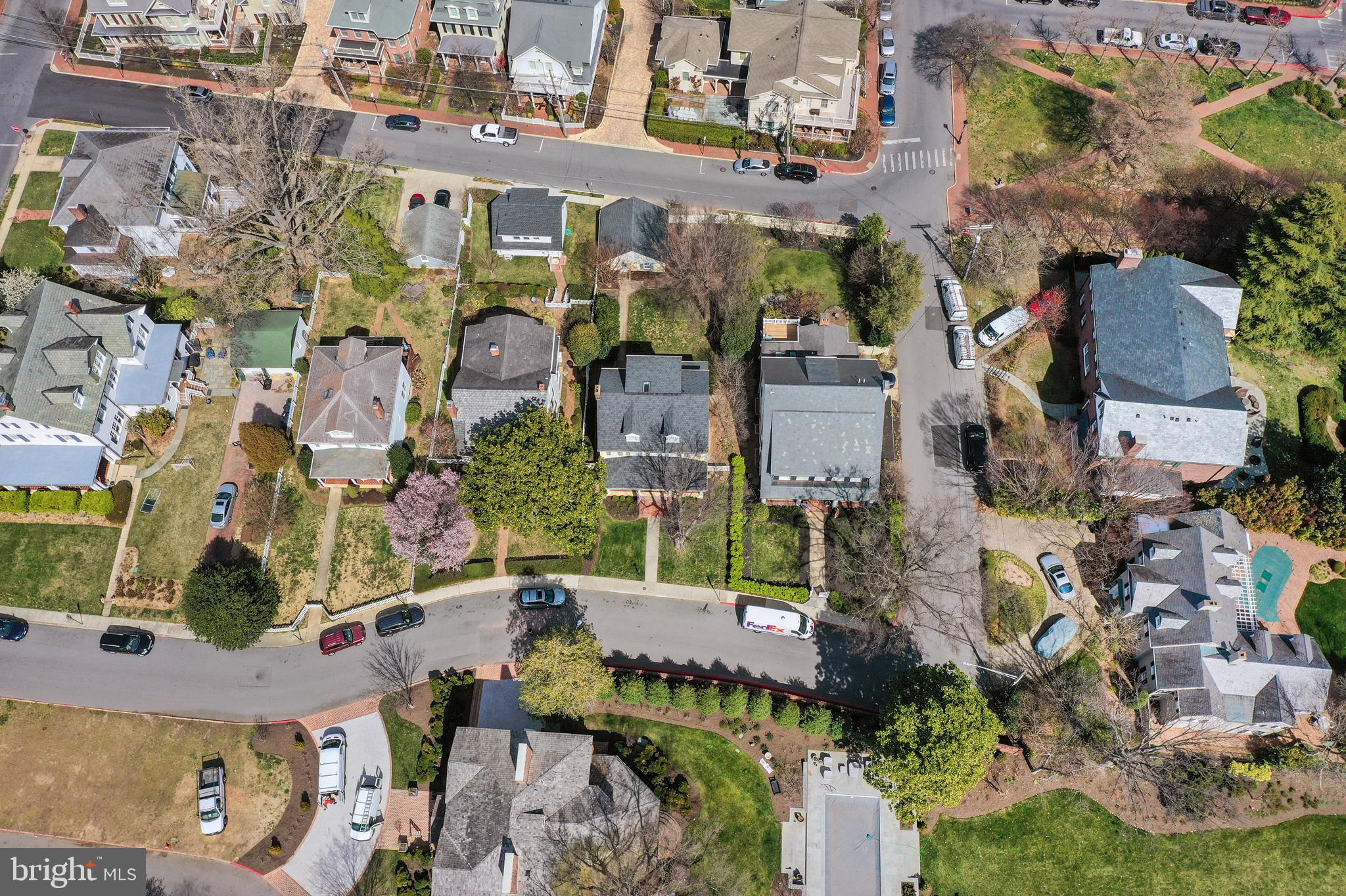 MURRAY HILL - Residential