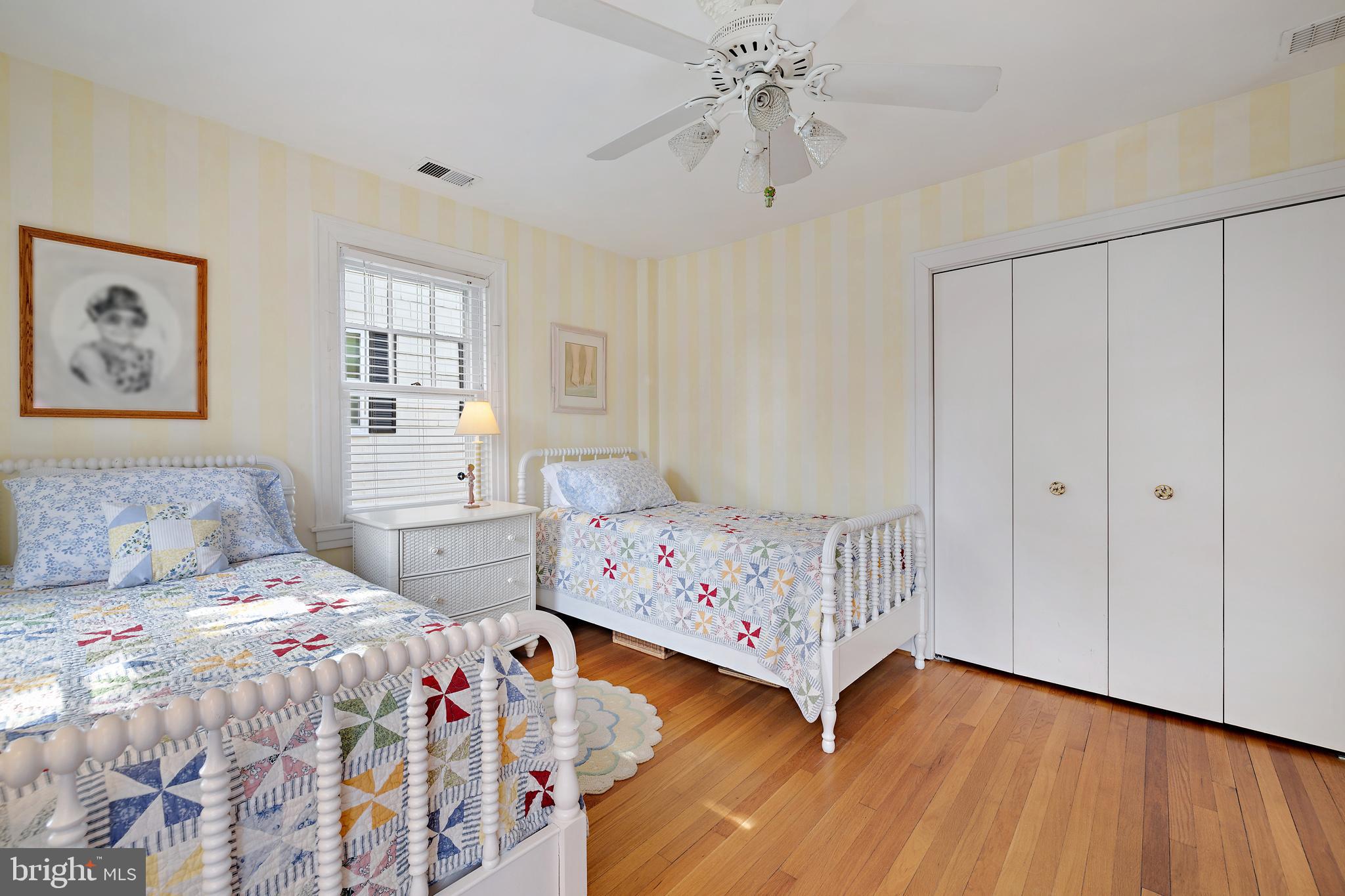 MURRAY HILL - Residential