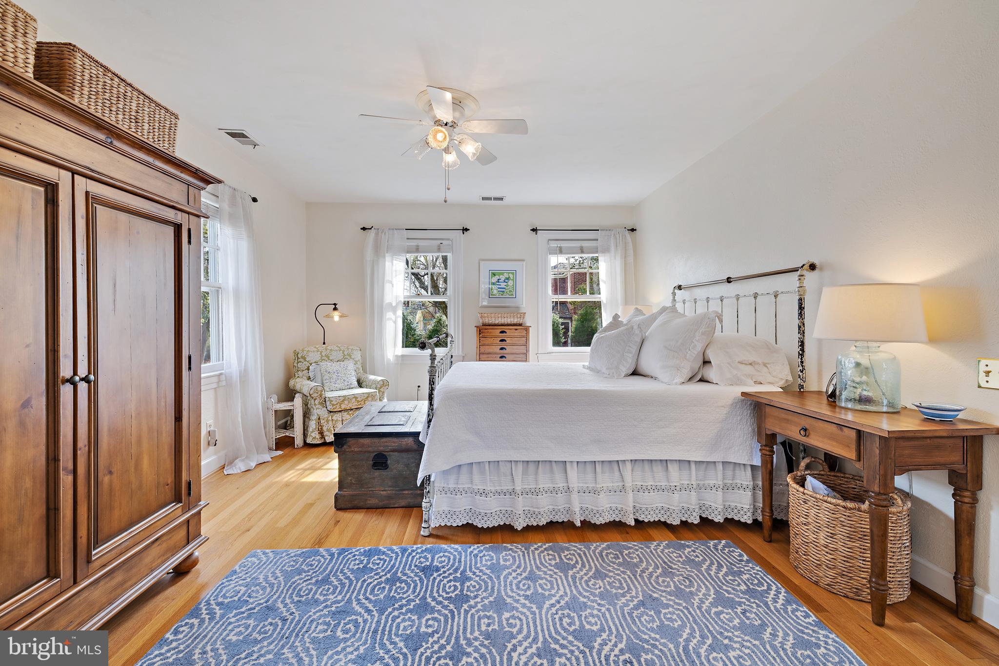 MURRAY HILL - Residential