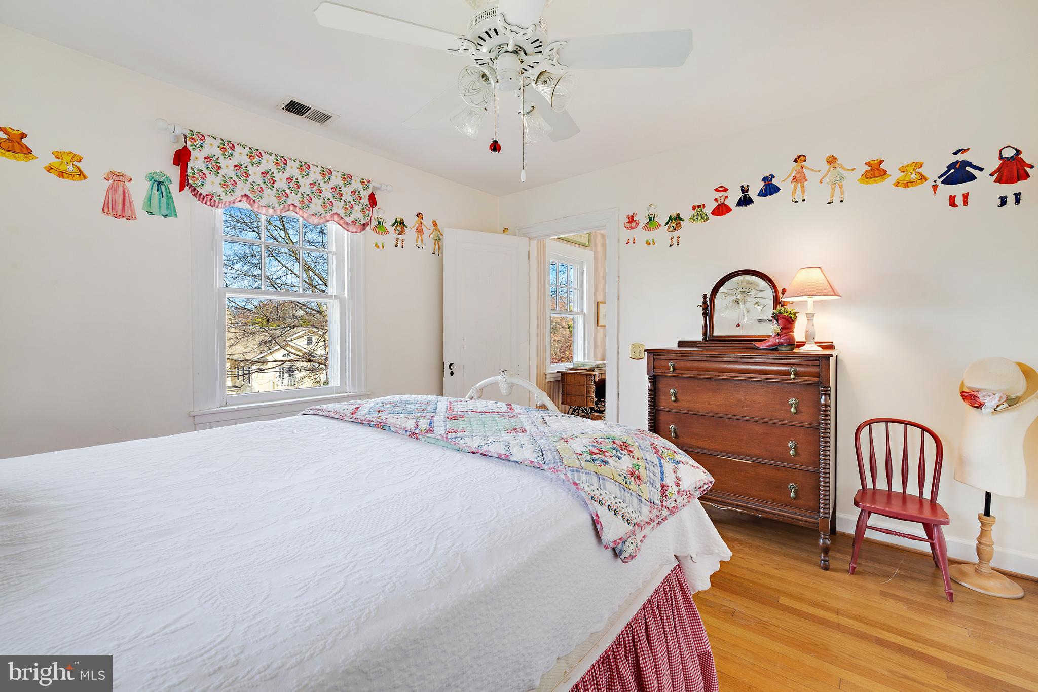 MURRAY HILL - Residential