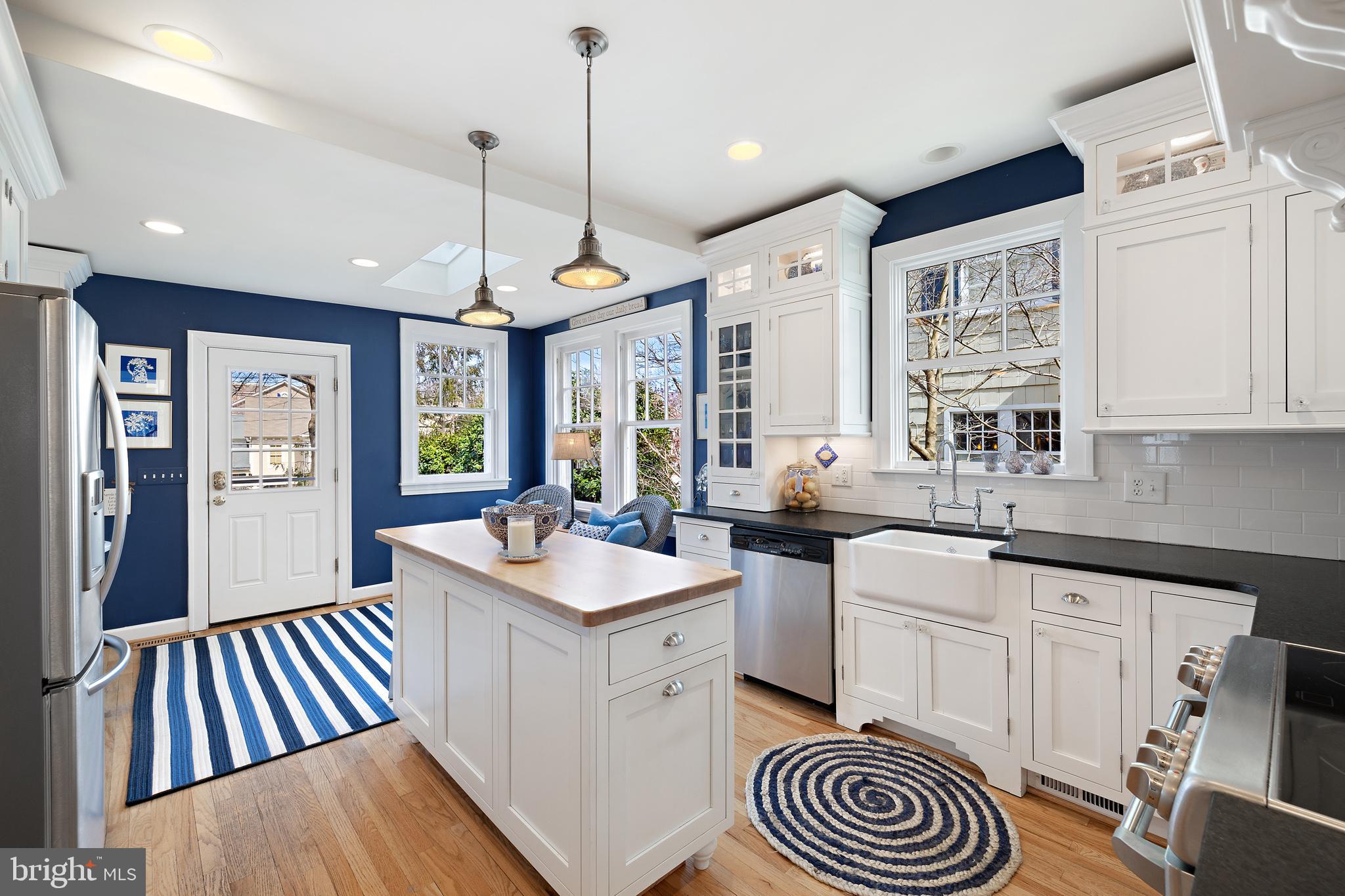 MURRAY HILL - Residential