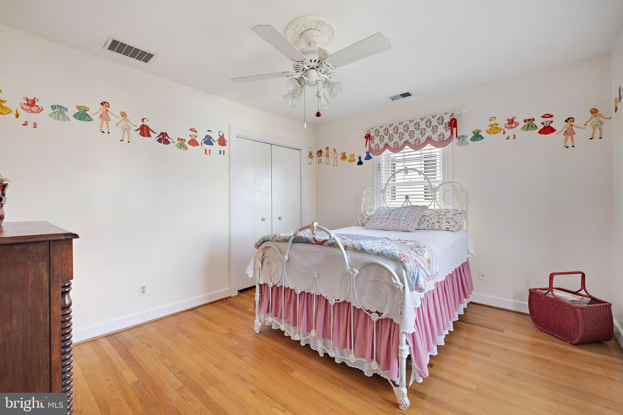 MURRAY HILL - Residential