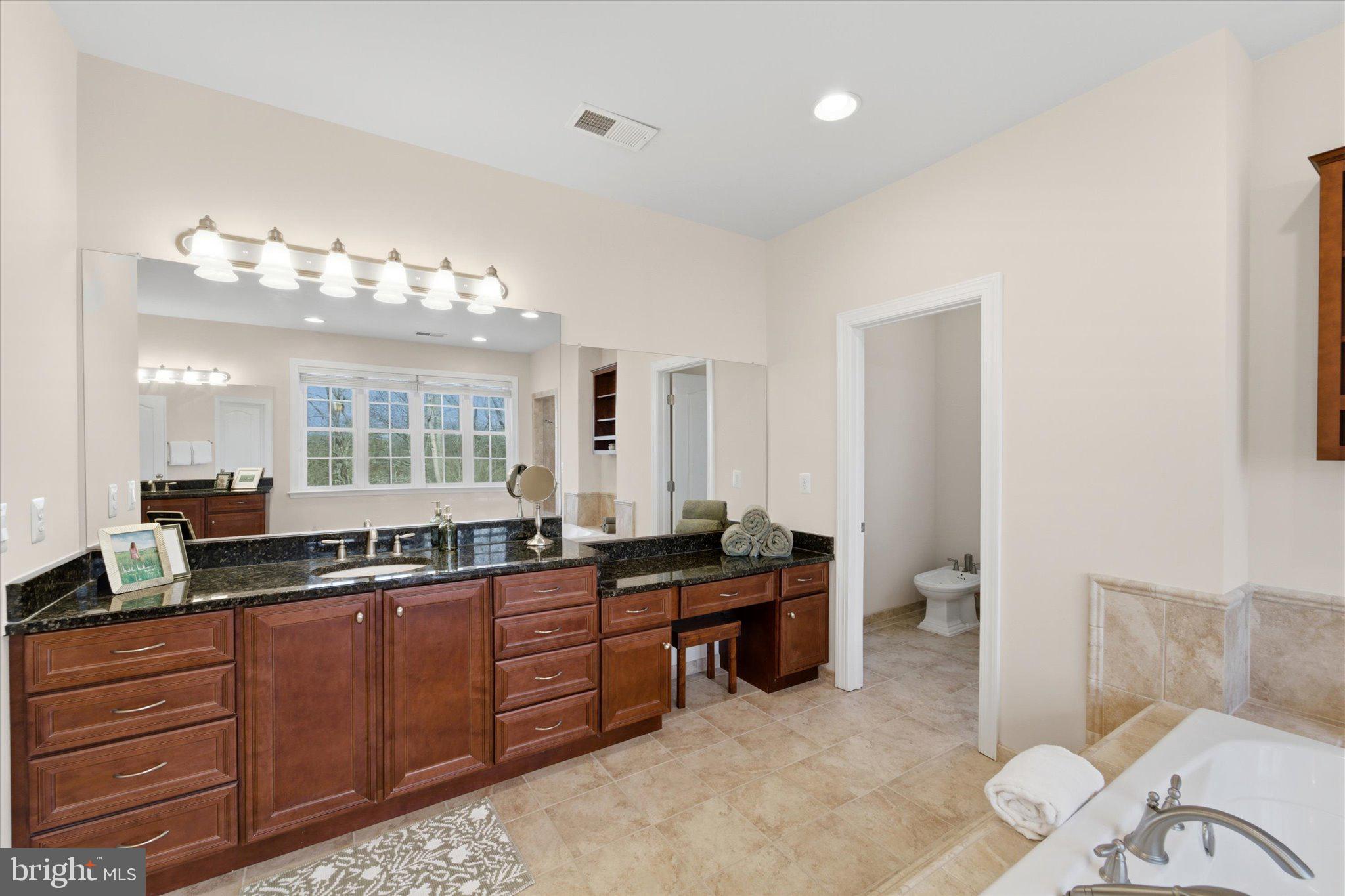 CEDAR CREEK FARMS - Residential