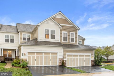 Photo of 23542 Christina Ridge Square, ASHBURN, VA 20148 (MLS # VALO2124224)
