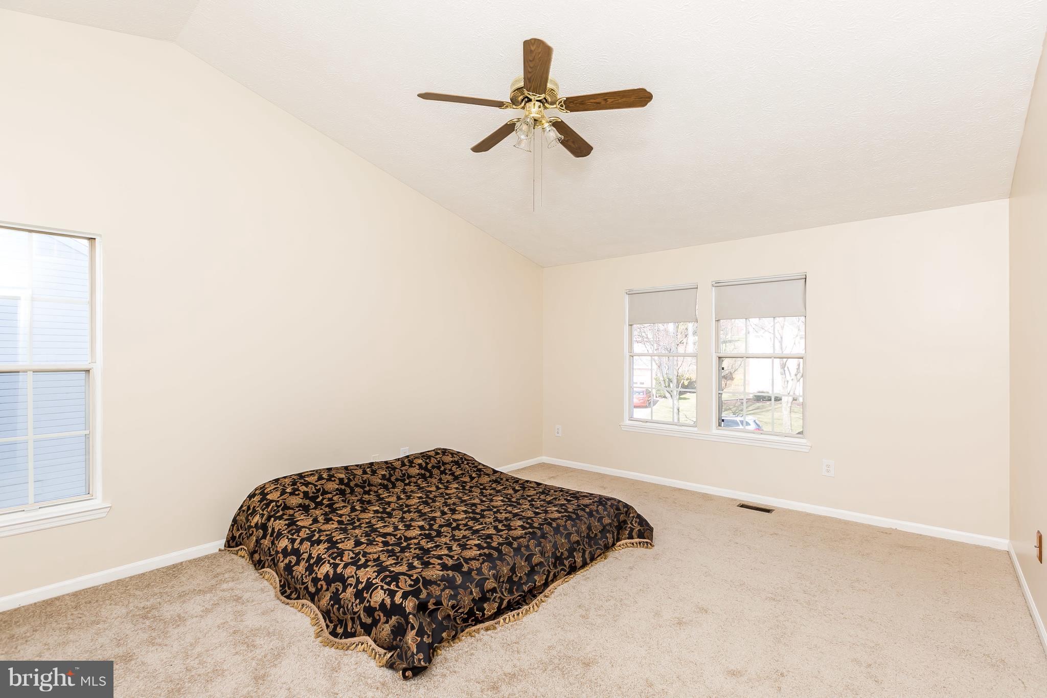 CHAPMAN FARM AT CROFTON - Residential