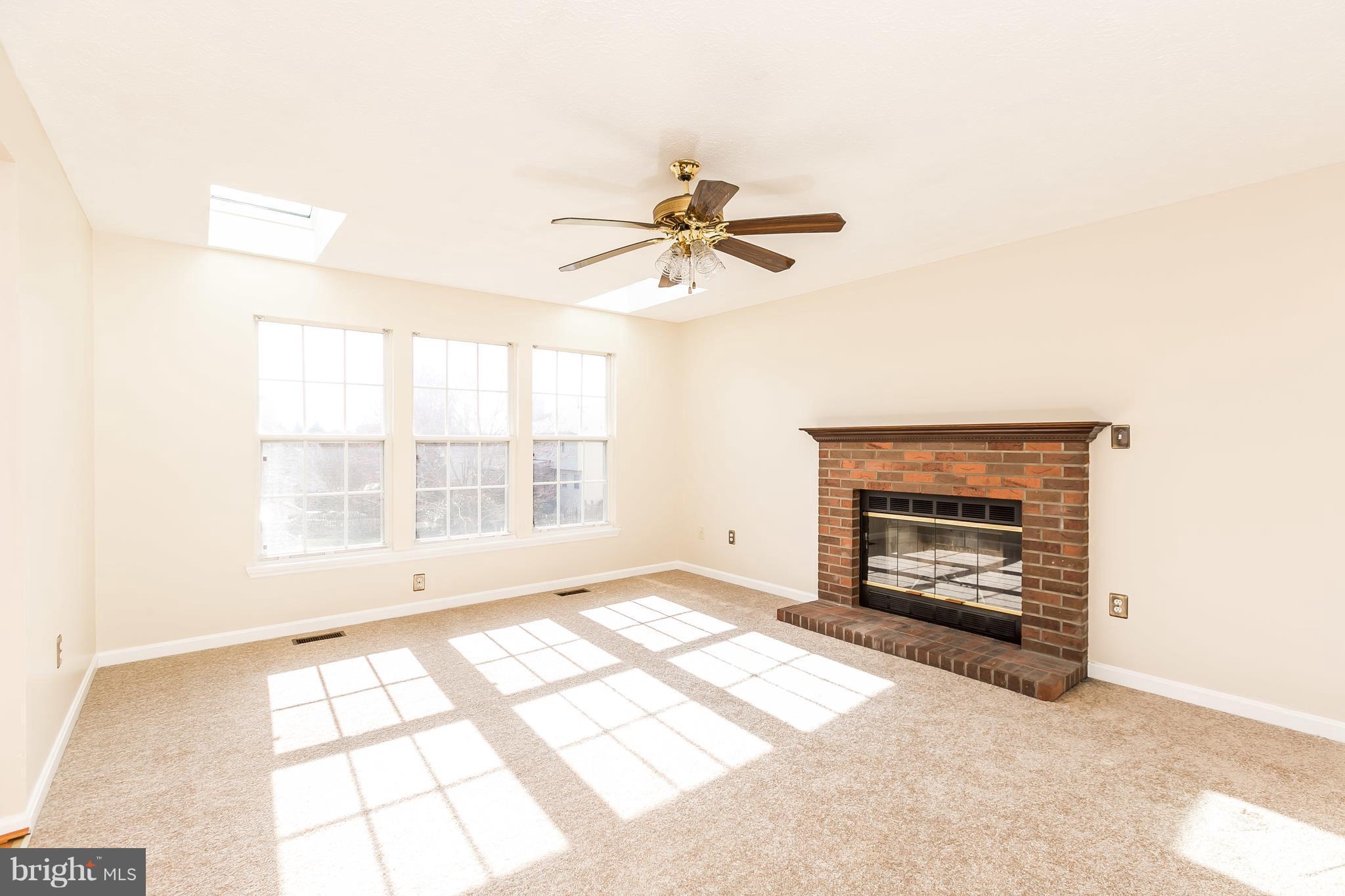 CHAPMAN FARM AT CROFTON - Residential