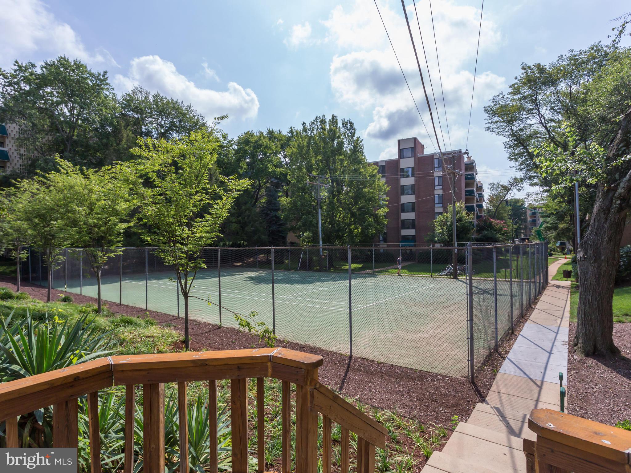 LAFAYETTE PARK - Residential