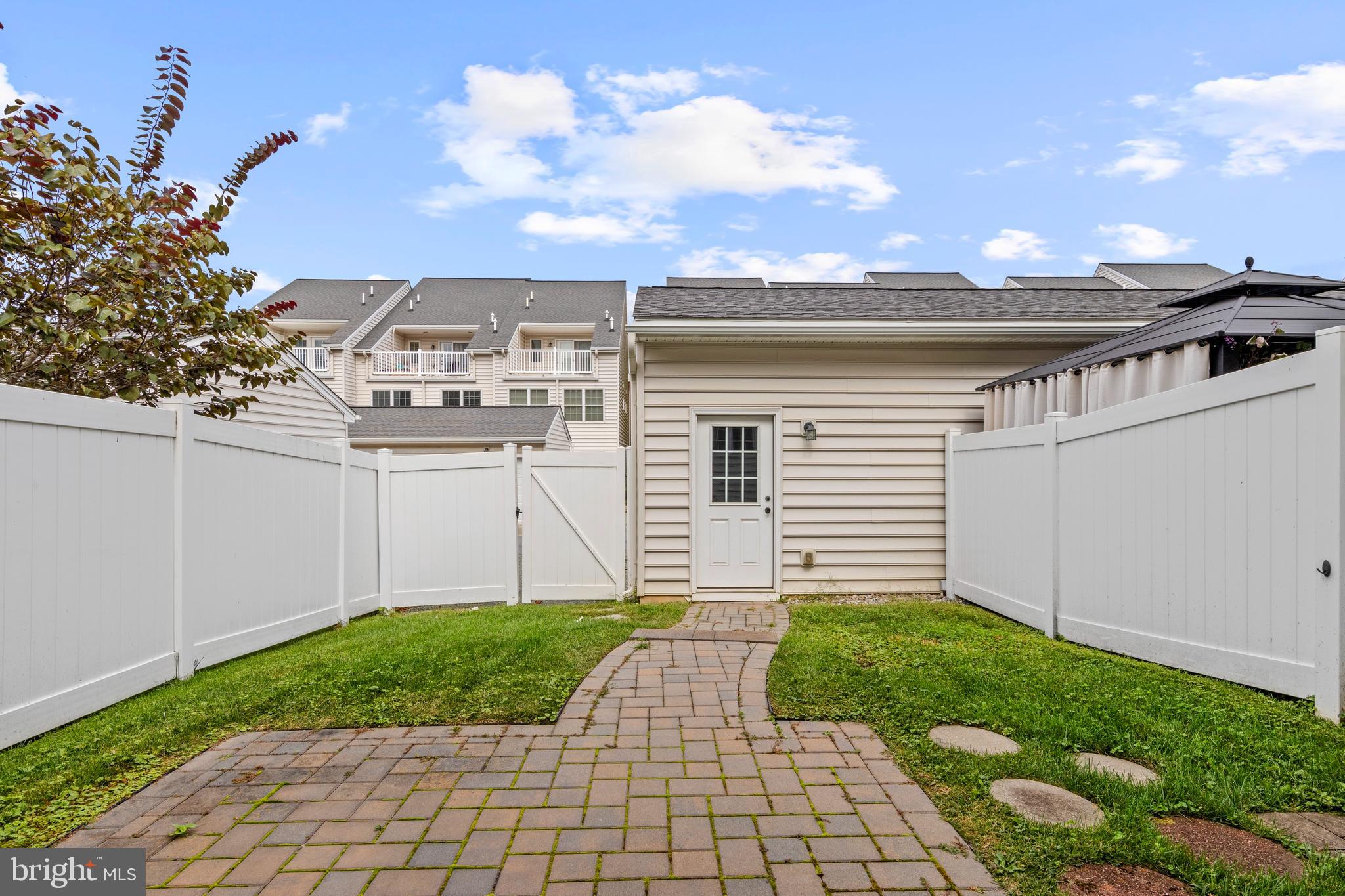 MAGNOLIA PLACE - Residential