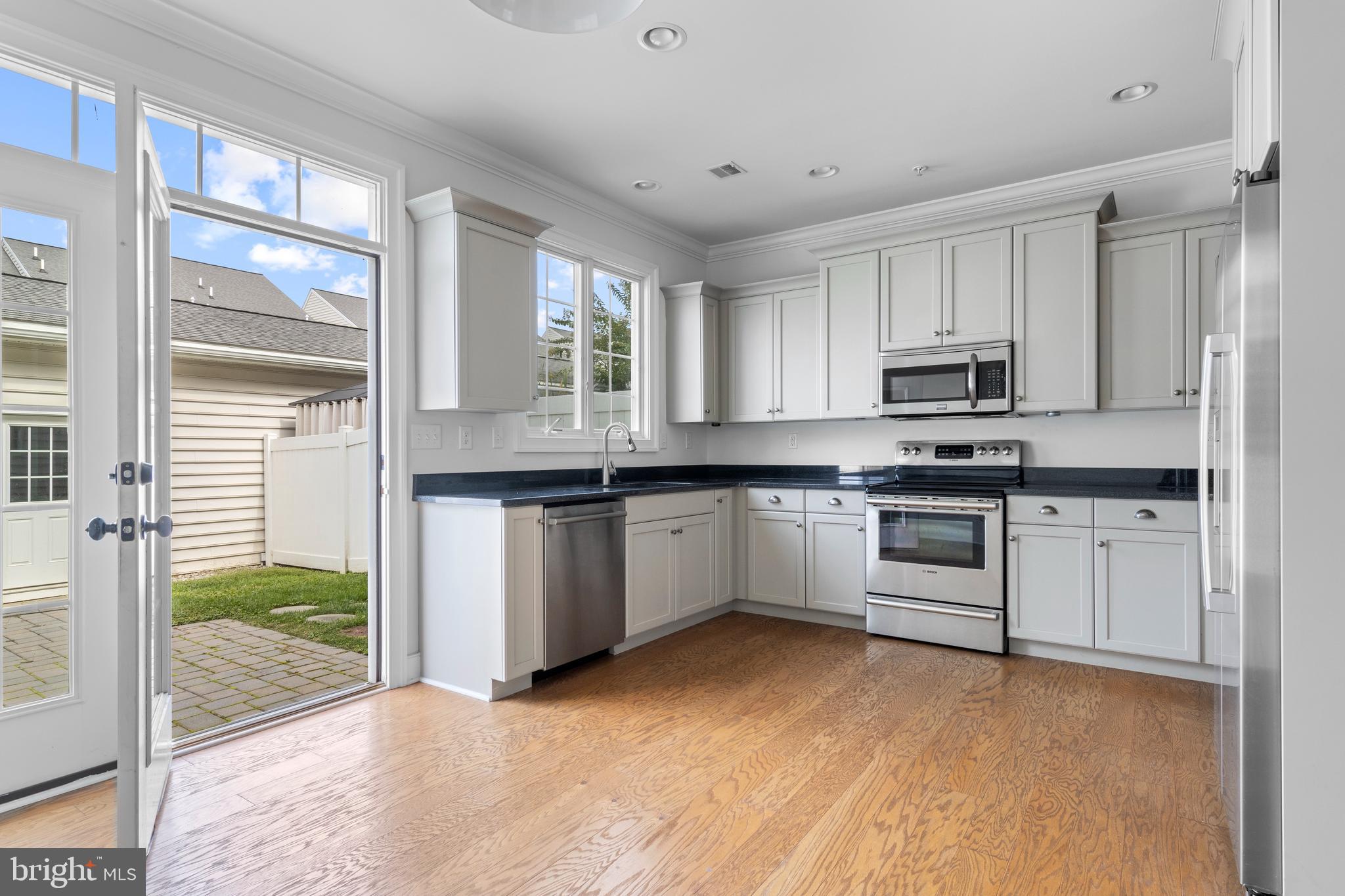 MAGNOLIA PLACE - Residential