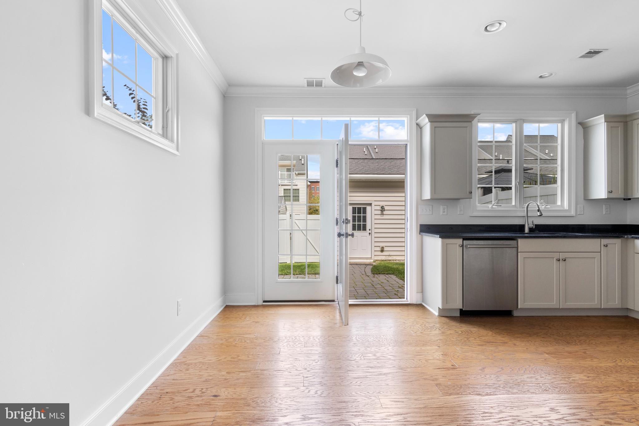 MAGNOLIA PLACE - Residential