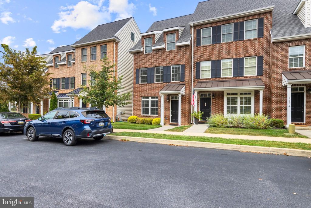 Photo of 631 W Magnolia Court, KENNETT SQUARE, PA 19348 (MLS # PACT2110064)
