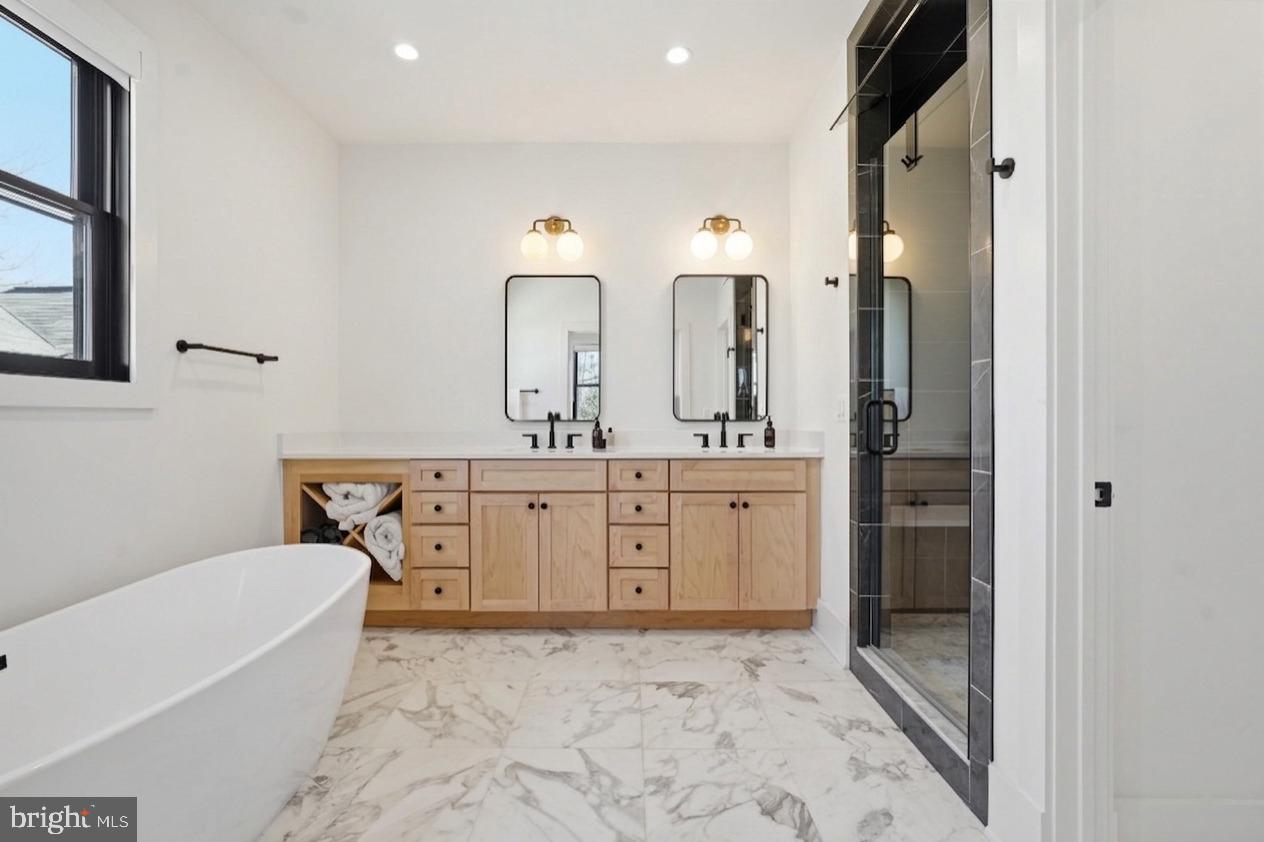 LYON PARK - Residential