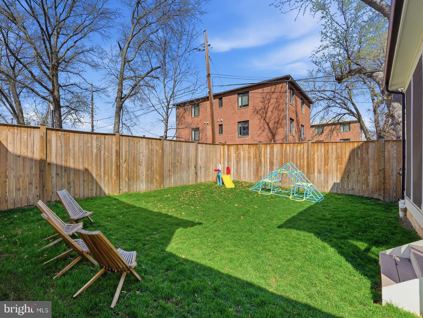 LYON PARK - Residential