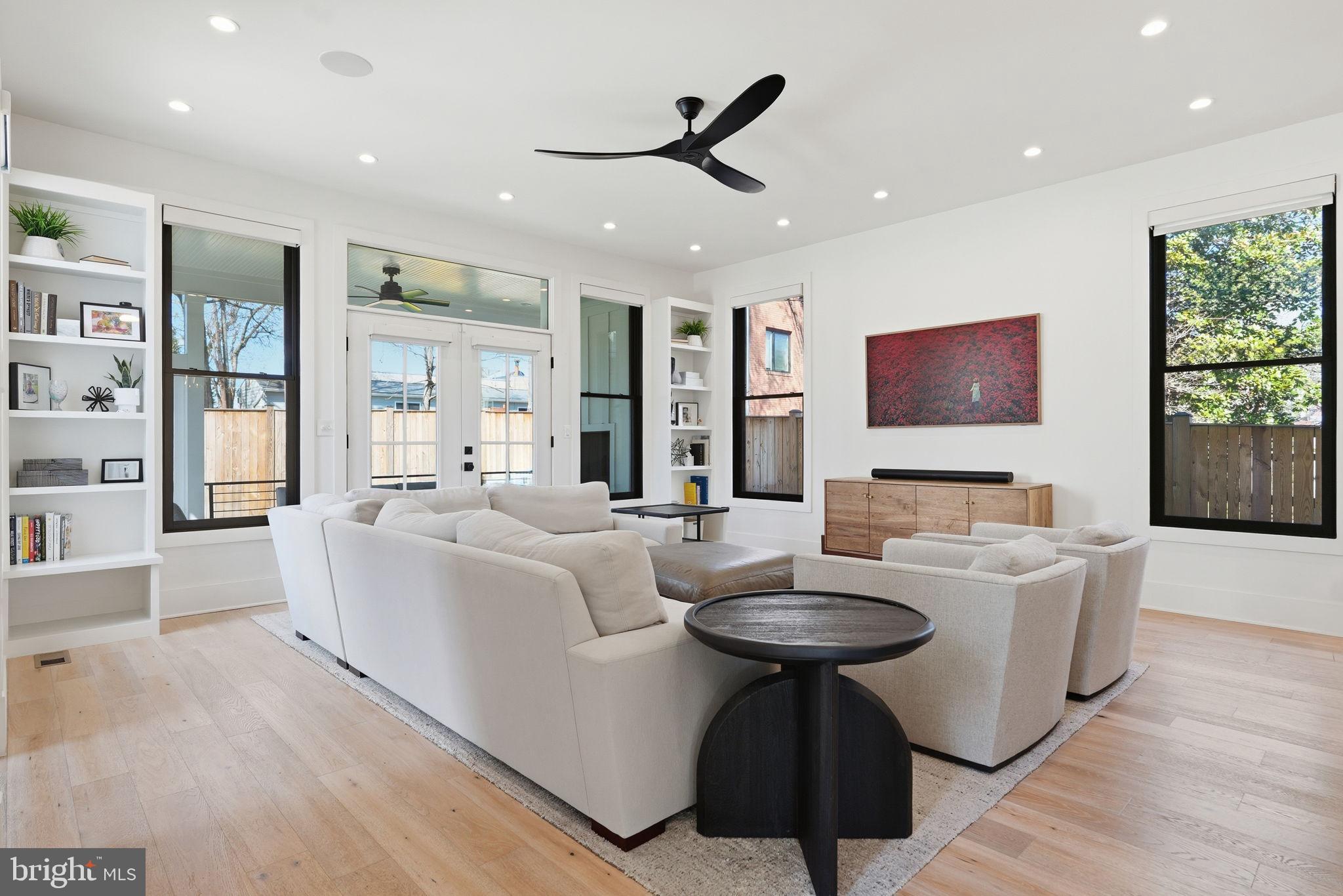 412 N CLEVELAND STREET