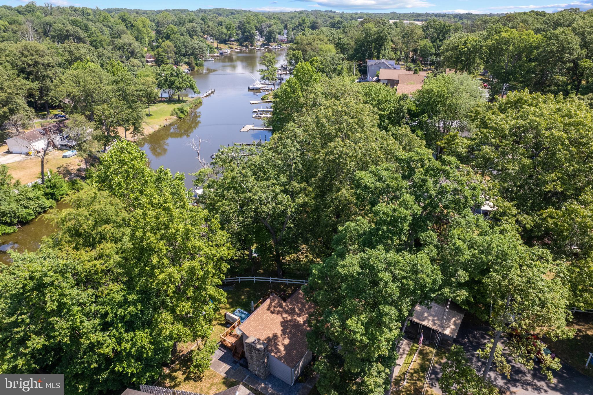 LAKE SHORE - Residential