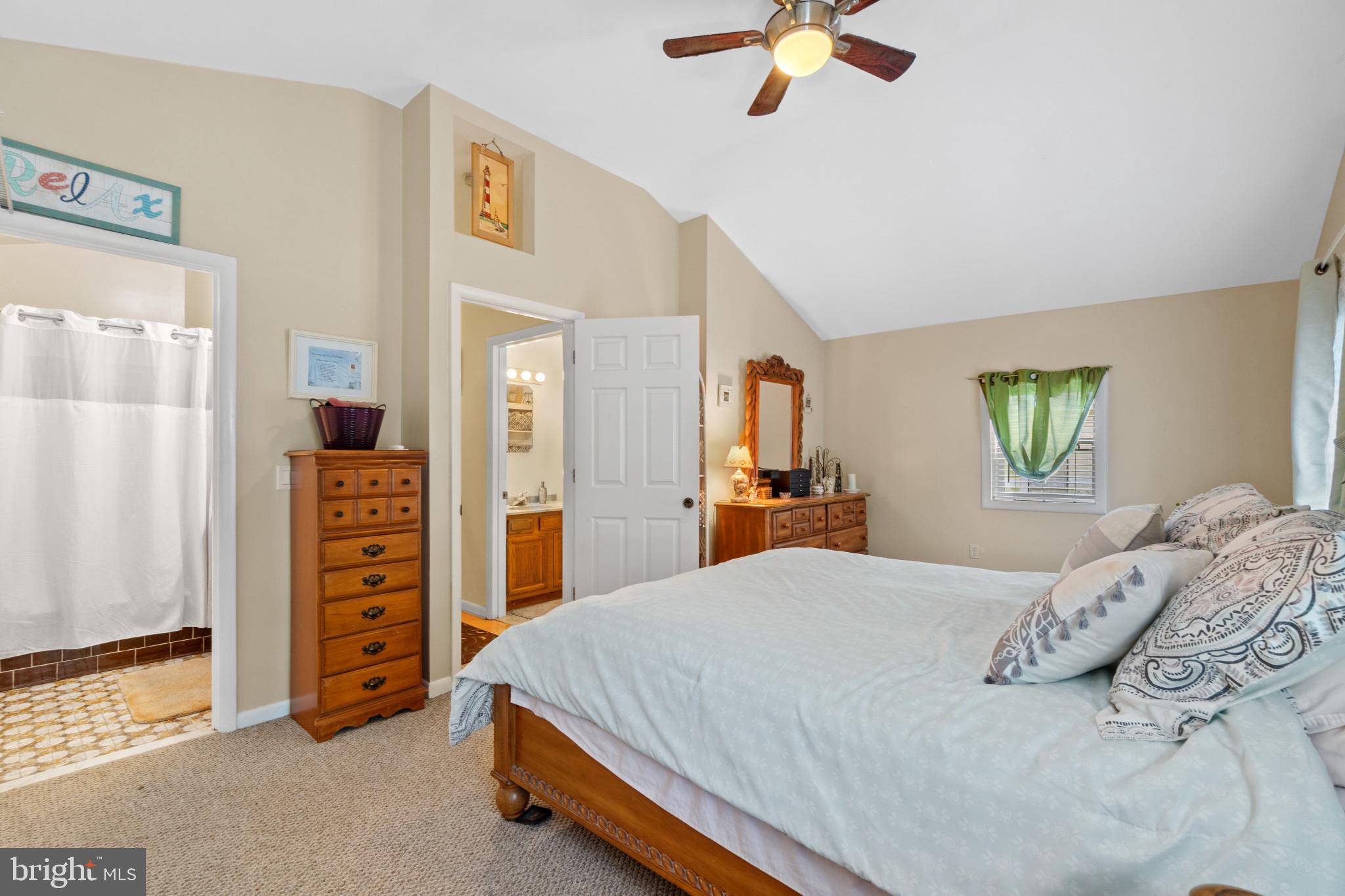 LAKE SHORE - Residential