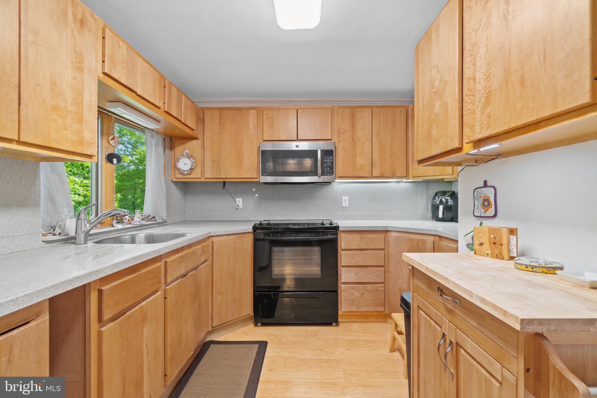 LAKE SHORE - Residential