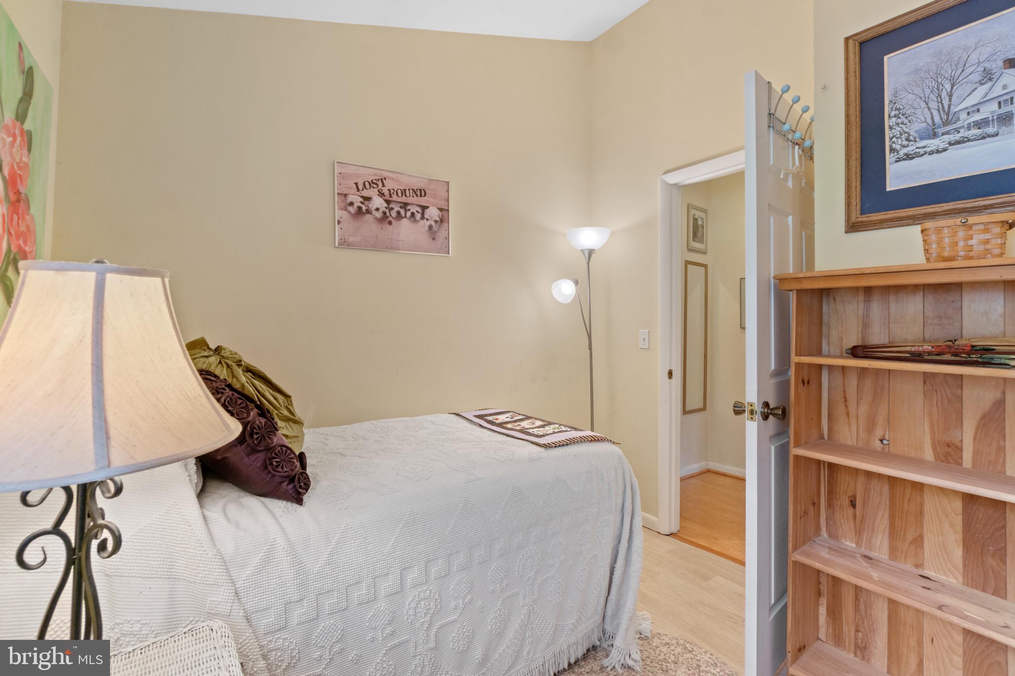 LAKE SHORE - Residential