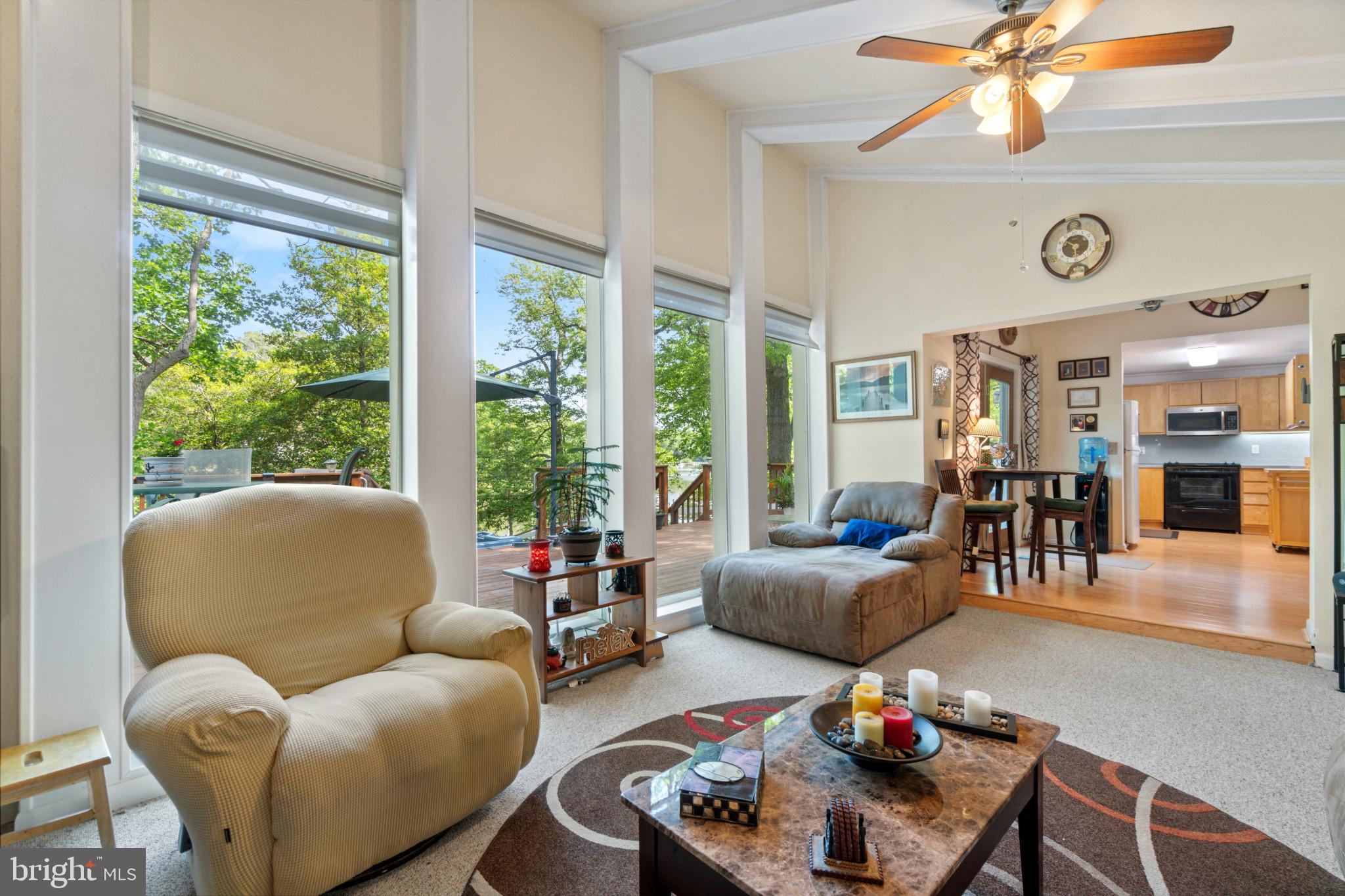 LAKE SHORE - Residential