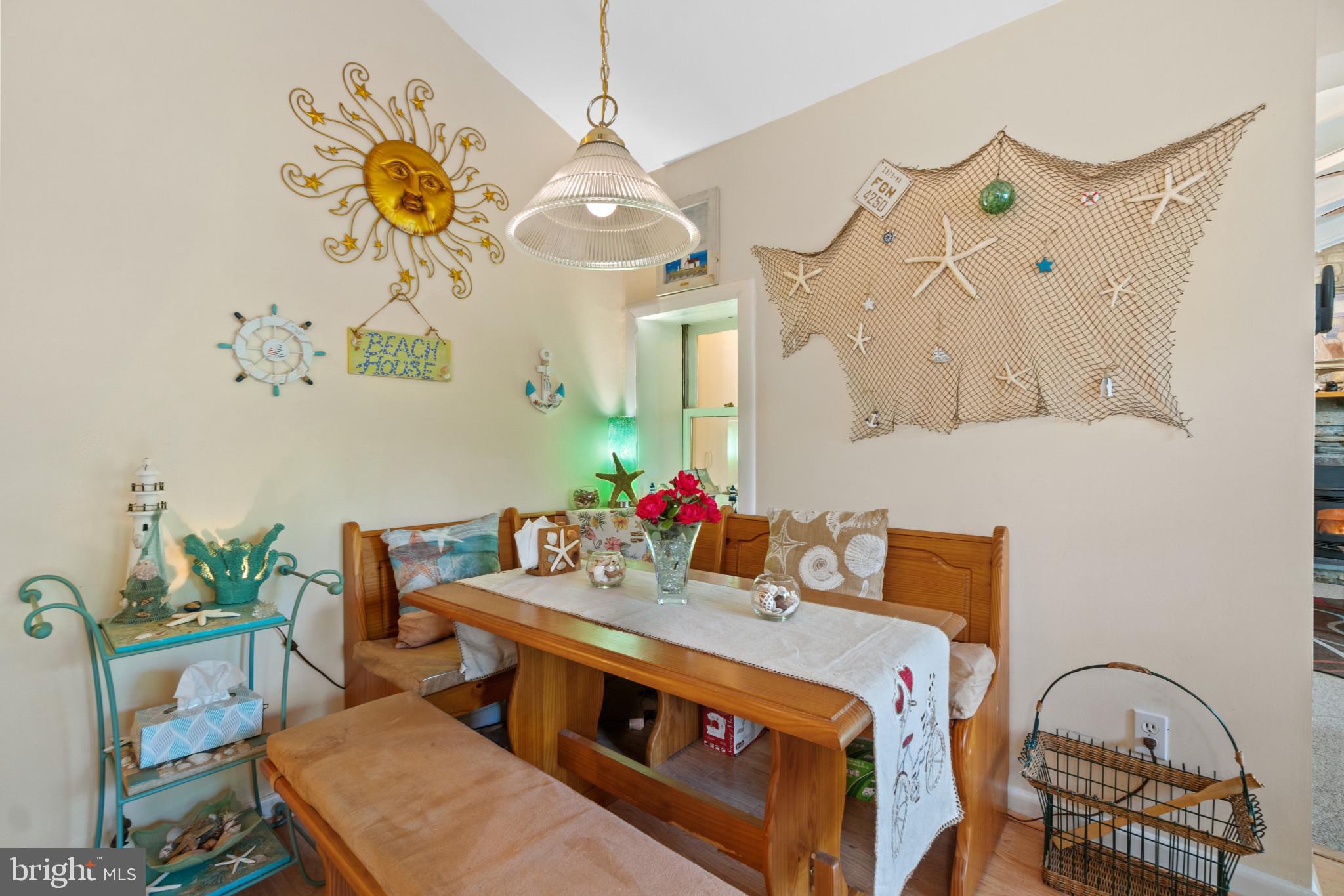 LAKE SHORE - Residential