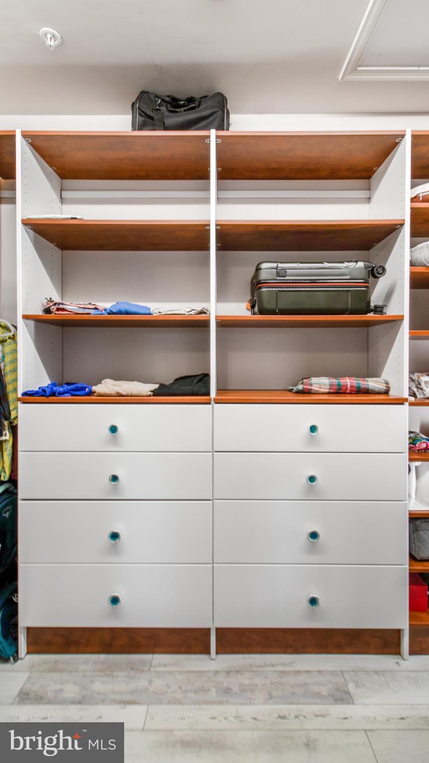 PT ROCKVILLE TWN RES 1 - Residential