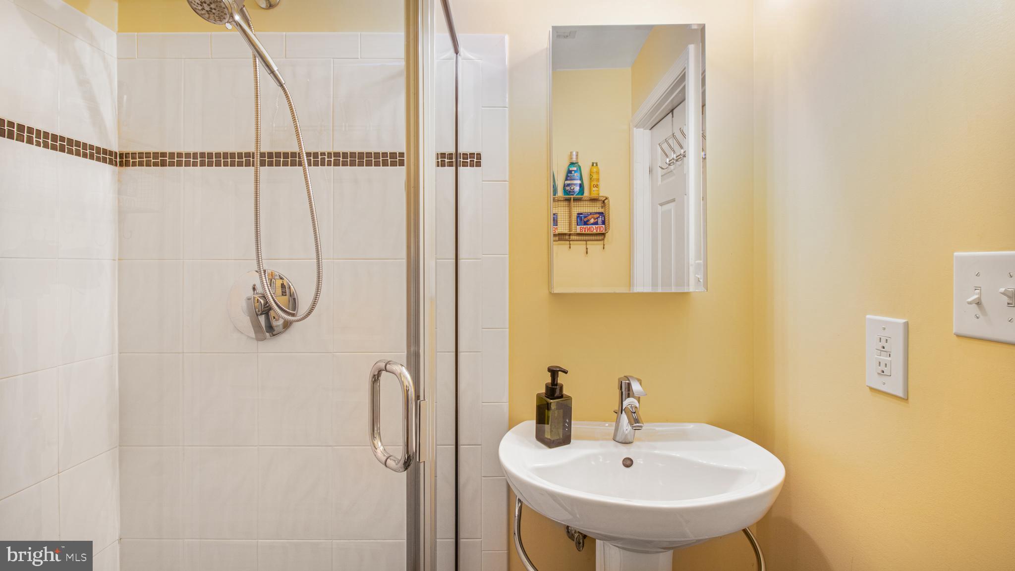 PT ROCKVILLE TWN RES 1 - Residential