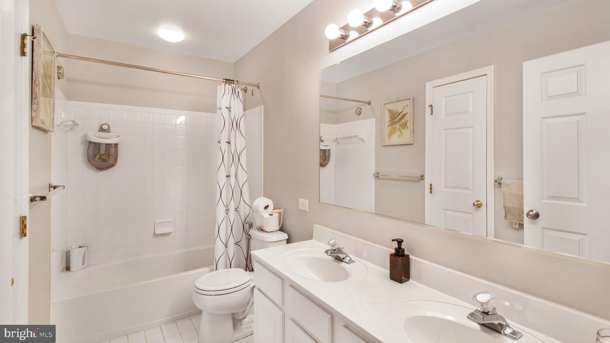 PT ROCKVILLE TWN RES 1 - Residential