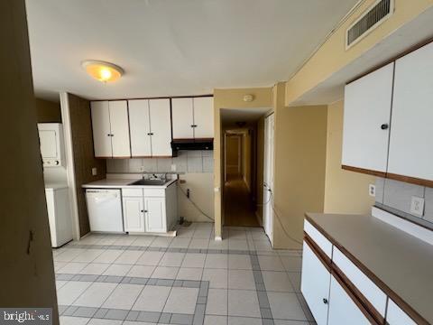 CHELSEA WOODS COURTS - Residential