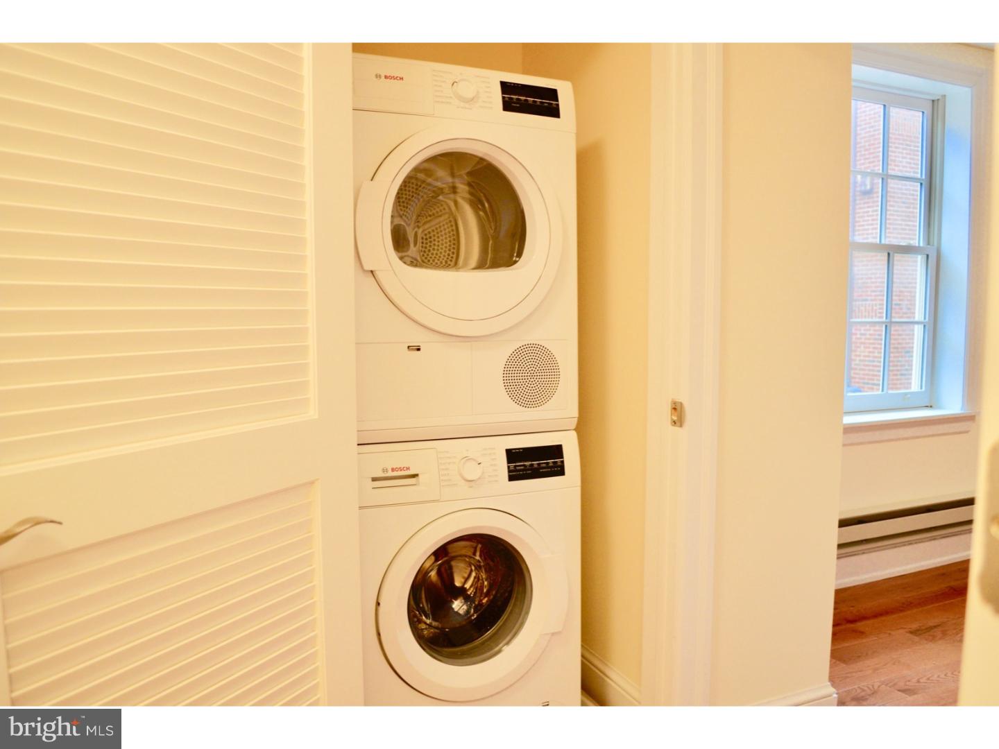 SOCIETY HILL - Residential Lease