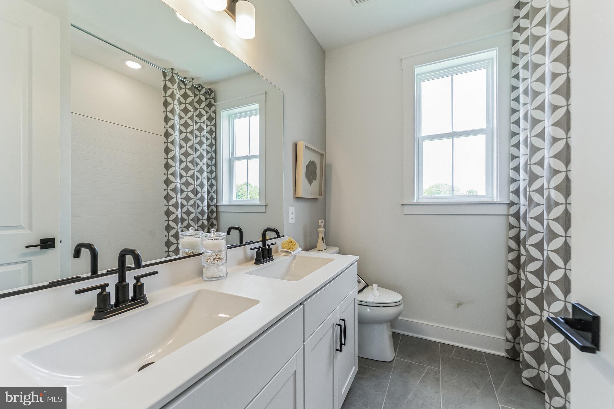 FOUR SEASONS AT KENT ISLAND - Residential