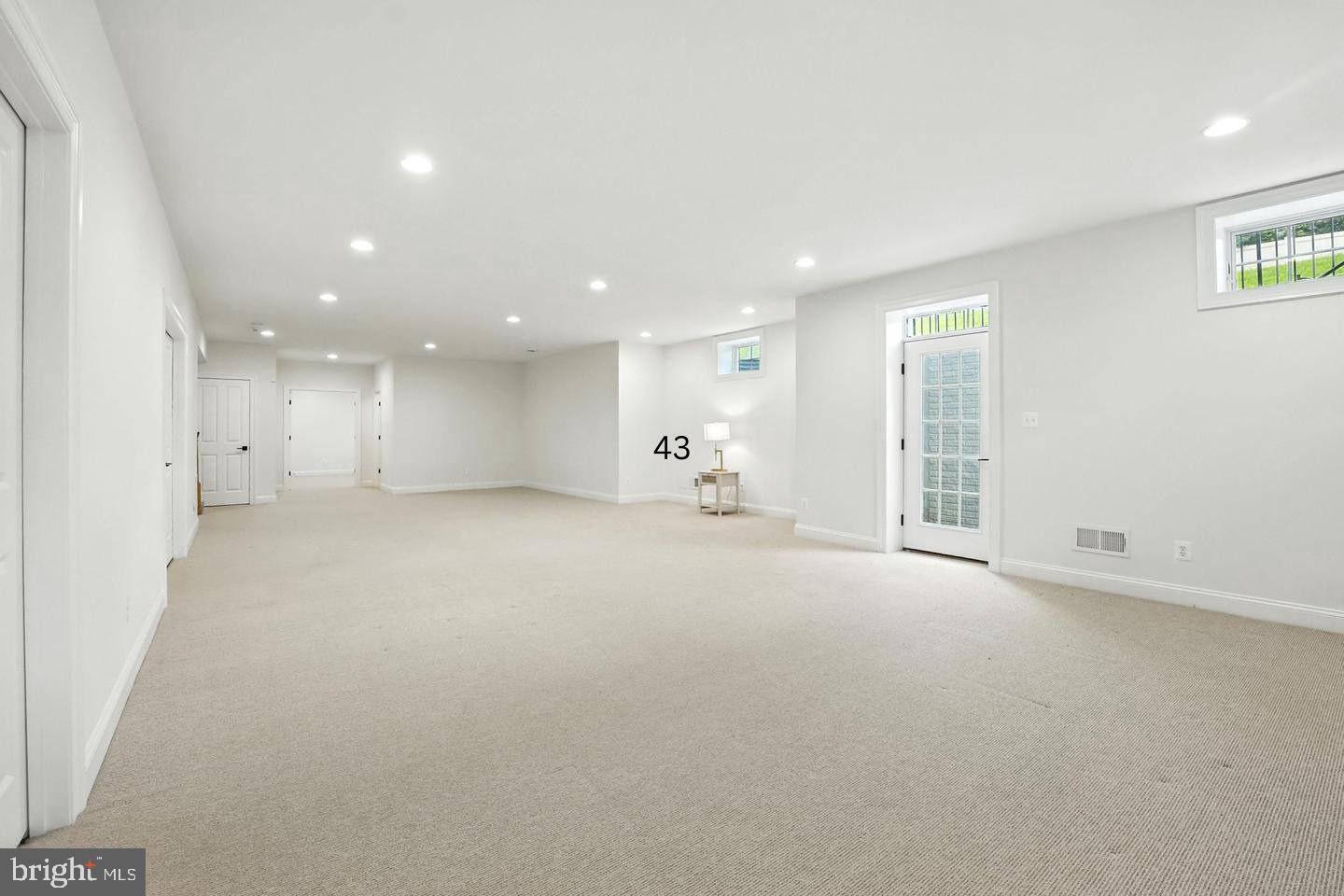 SALONA VILLAGE - Residential