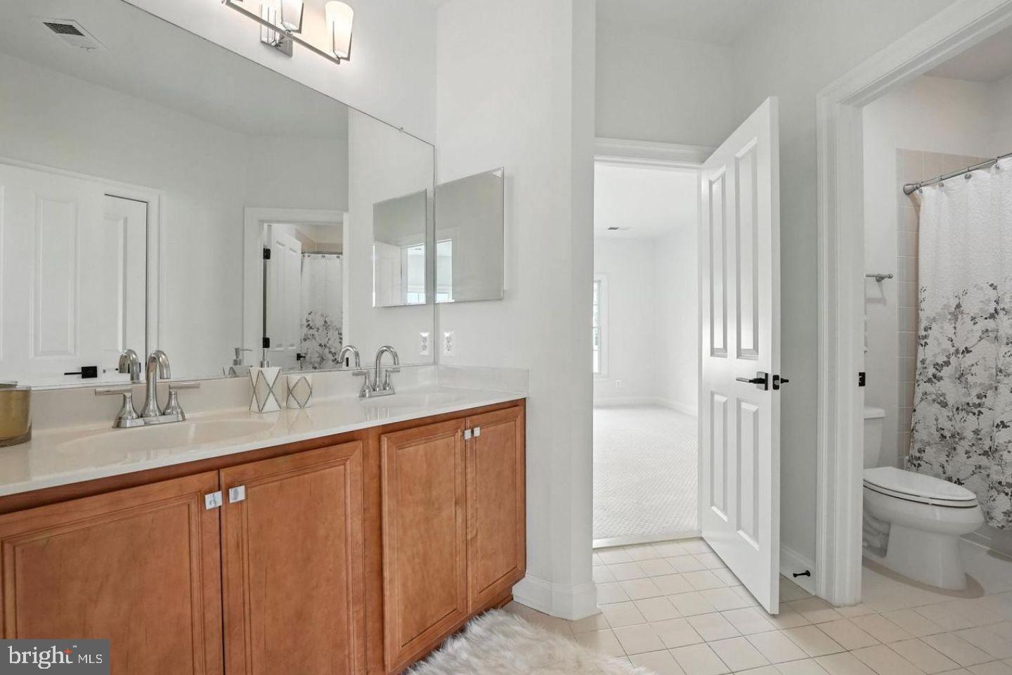 SALONA VILLAGE - Residential