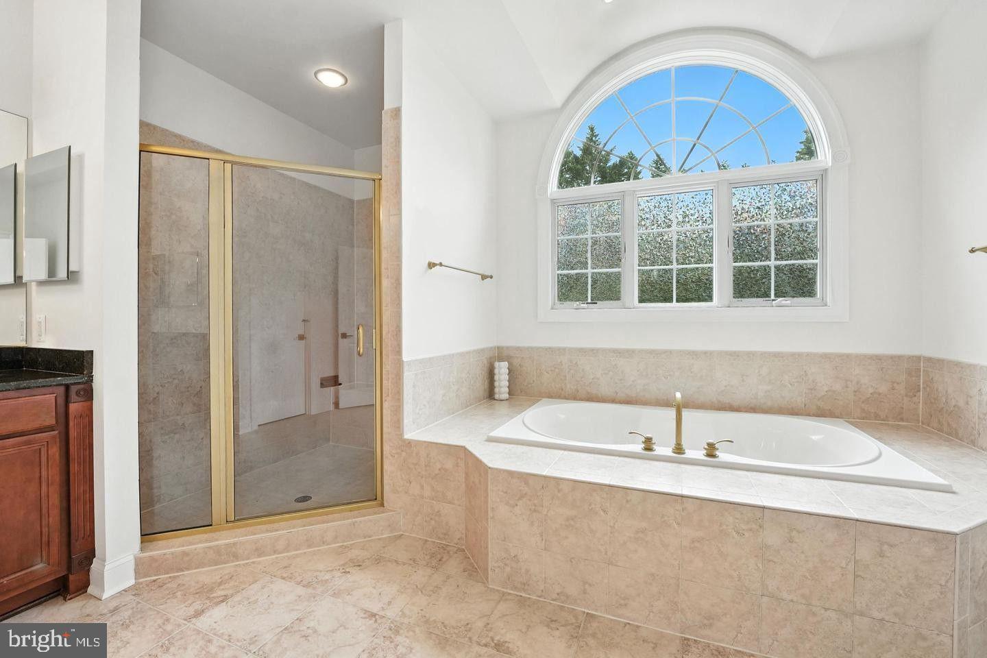 SALONA VILLAGE - Residential