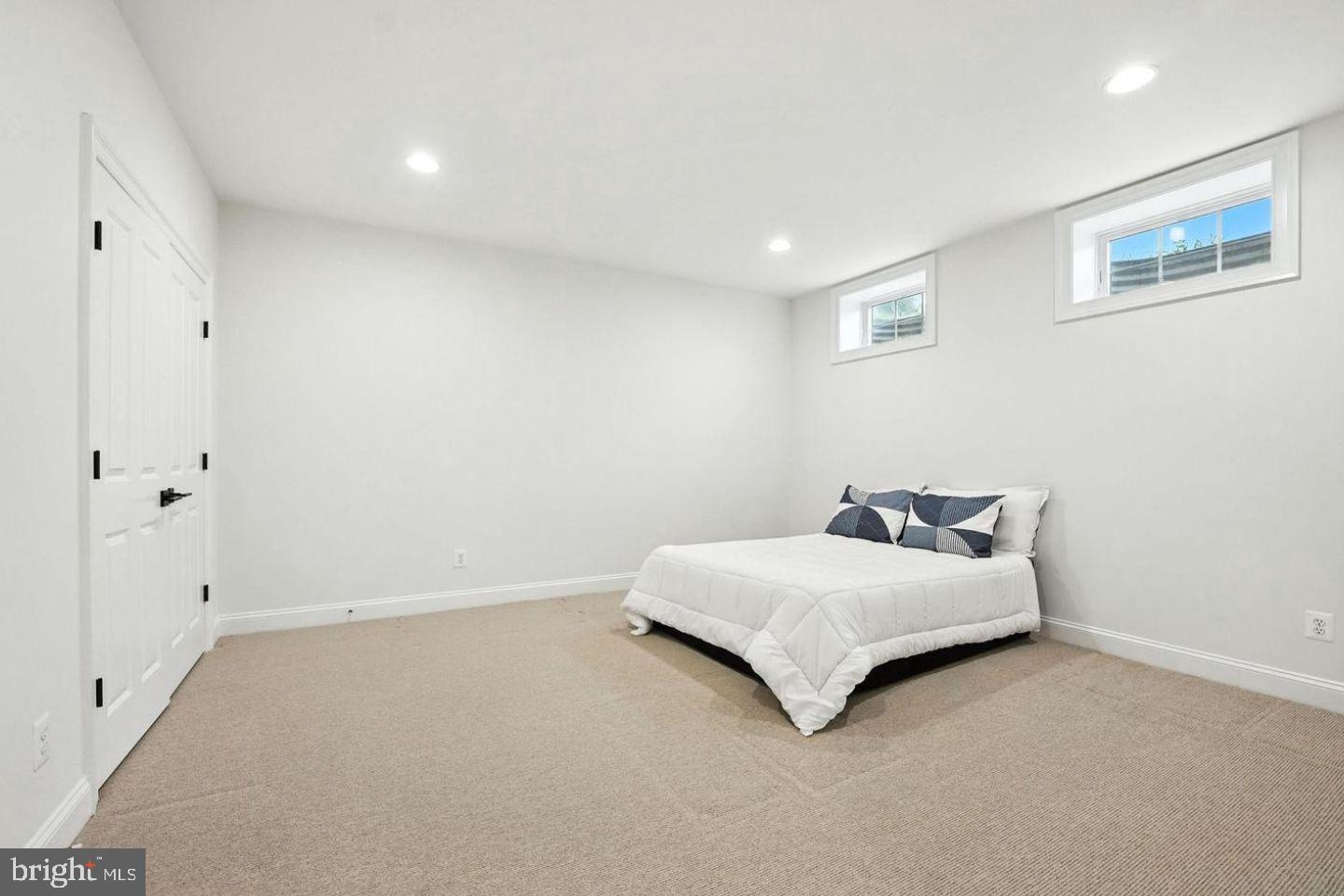 SALONA VILLAGE - Residential