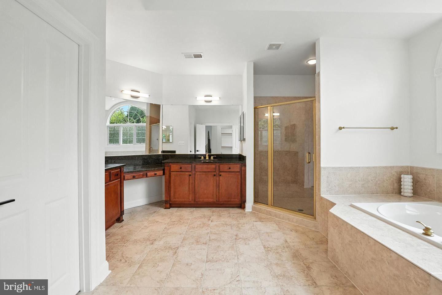 SALONA VILLAGE - Residential