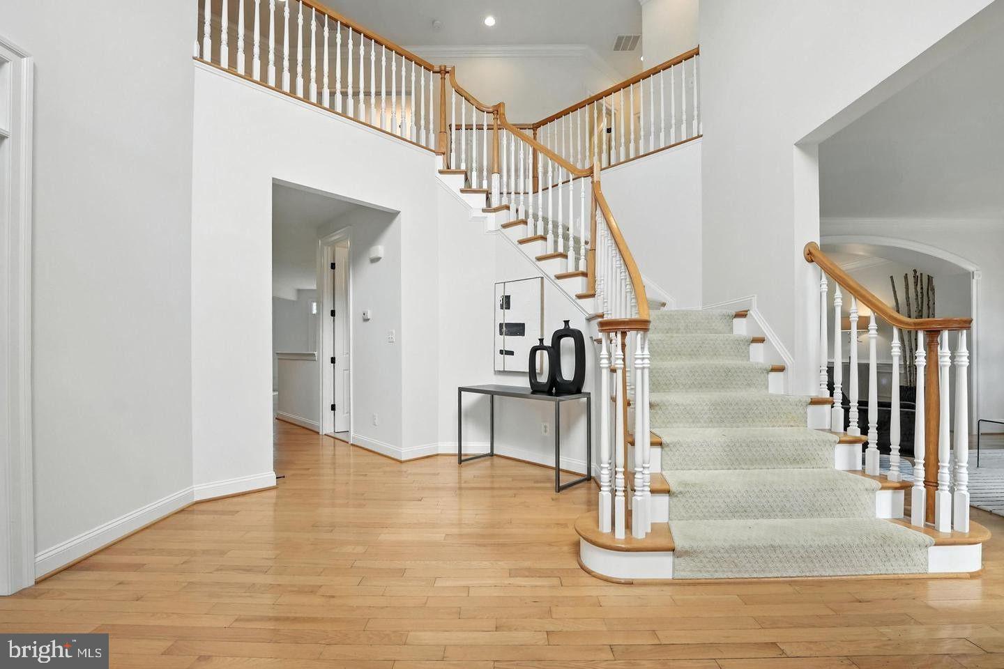 SALONA VILLAGE - Residential