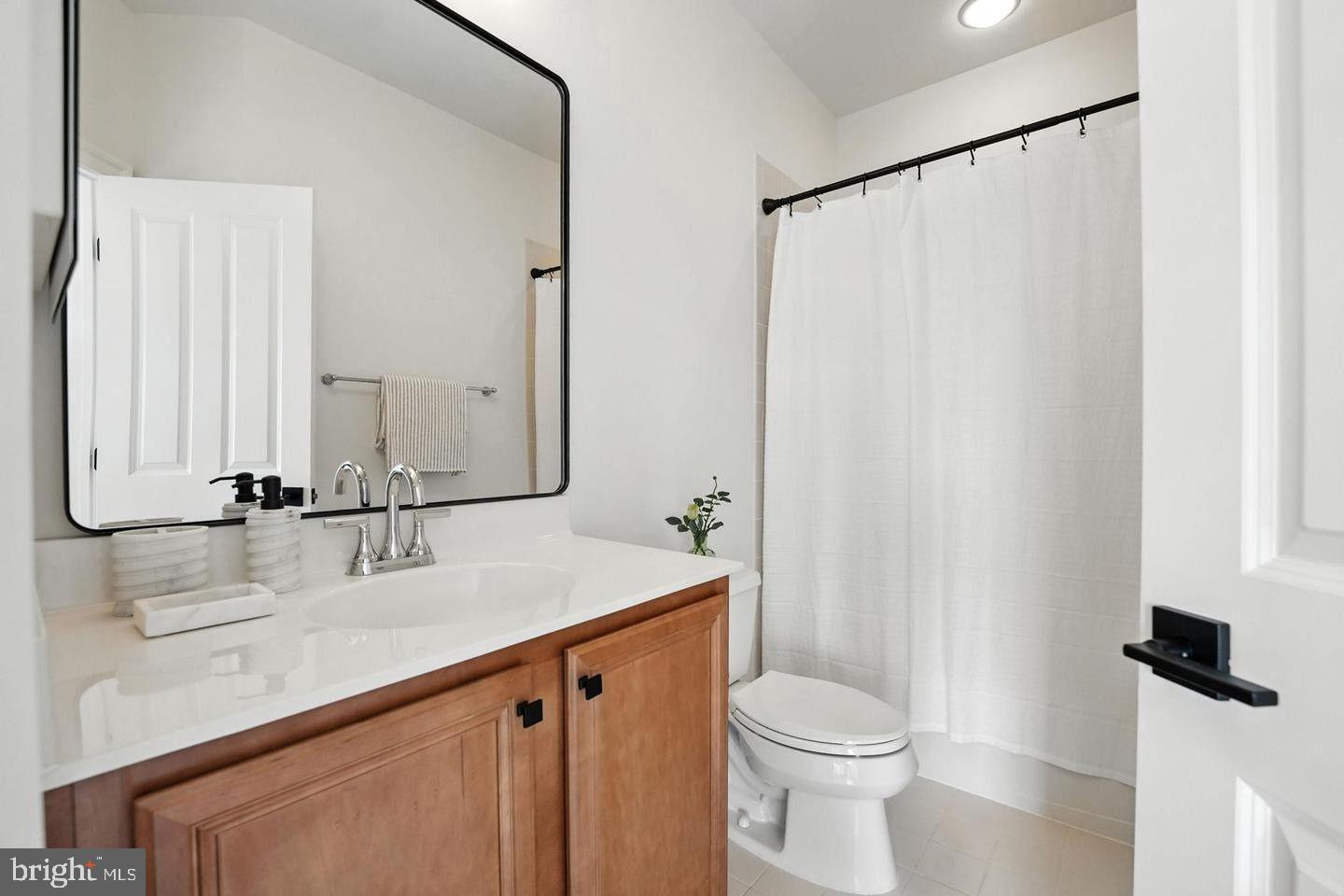 SALONA VILLAGE - Residential