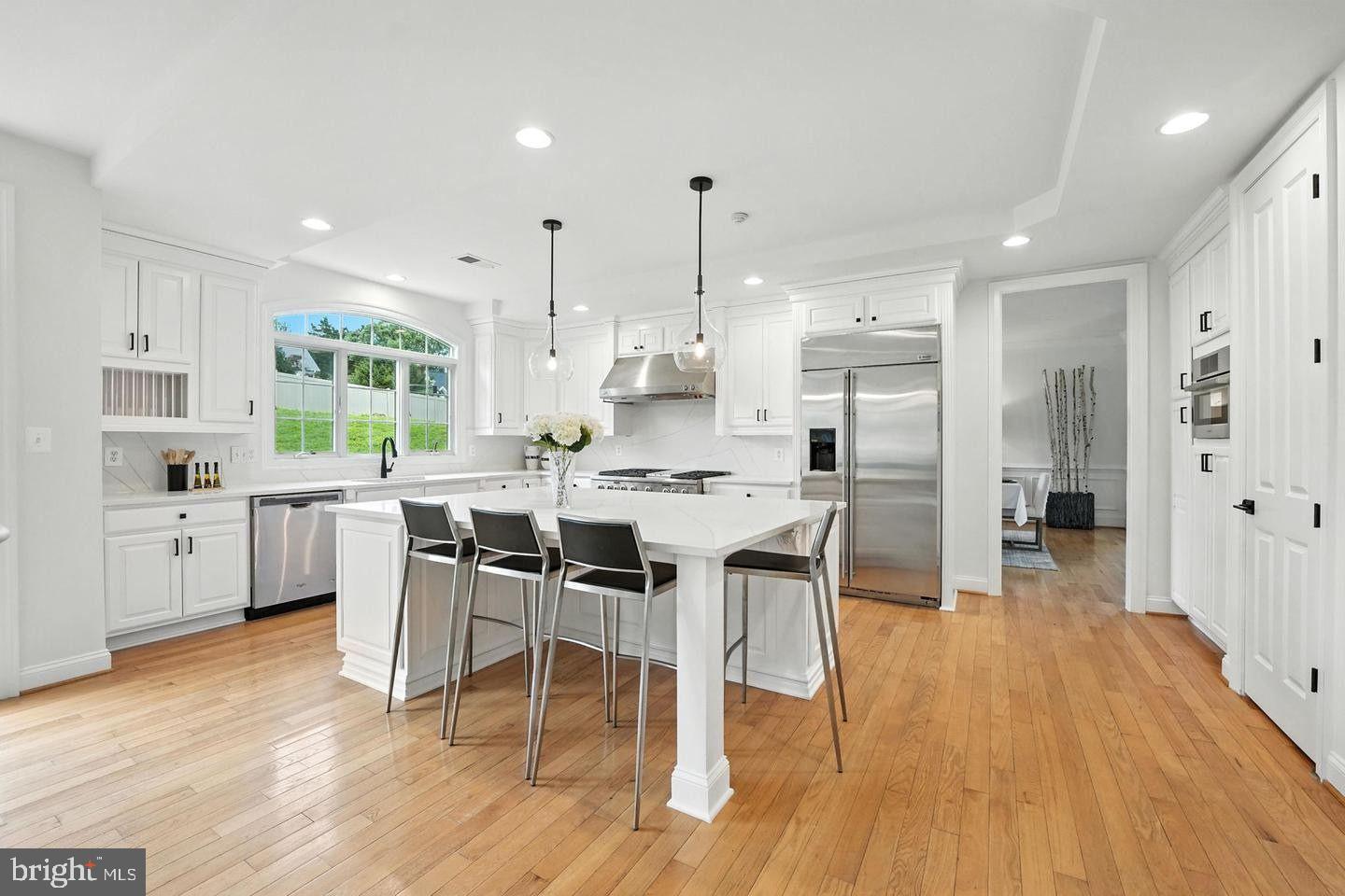 SALONA VILLAGE - Residential