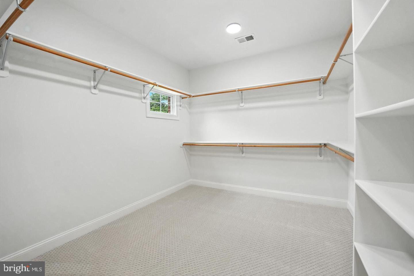 SALONA VILLAGE - Residential