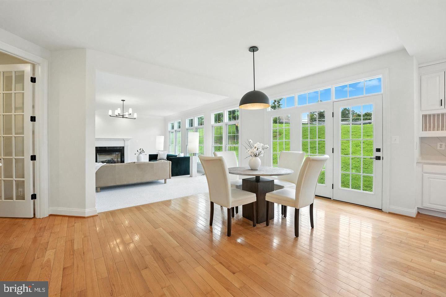 SALONA VILLAGE - Residential