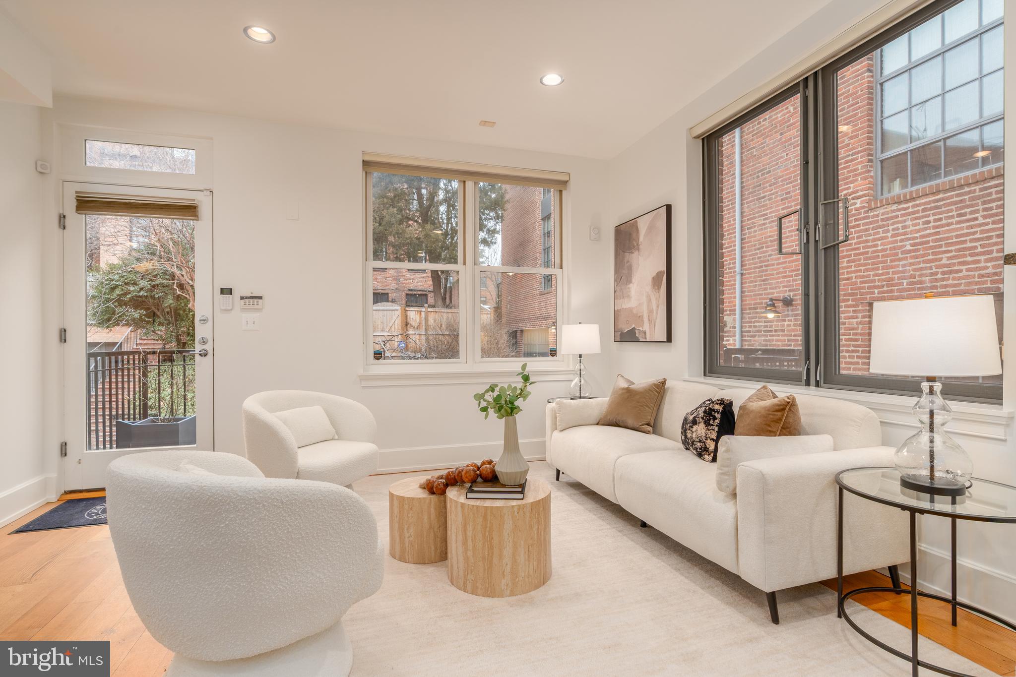 2516 Q STREET NW E102