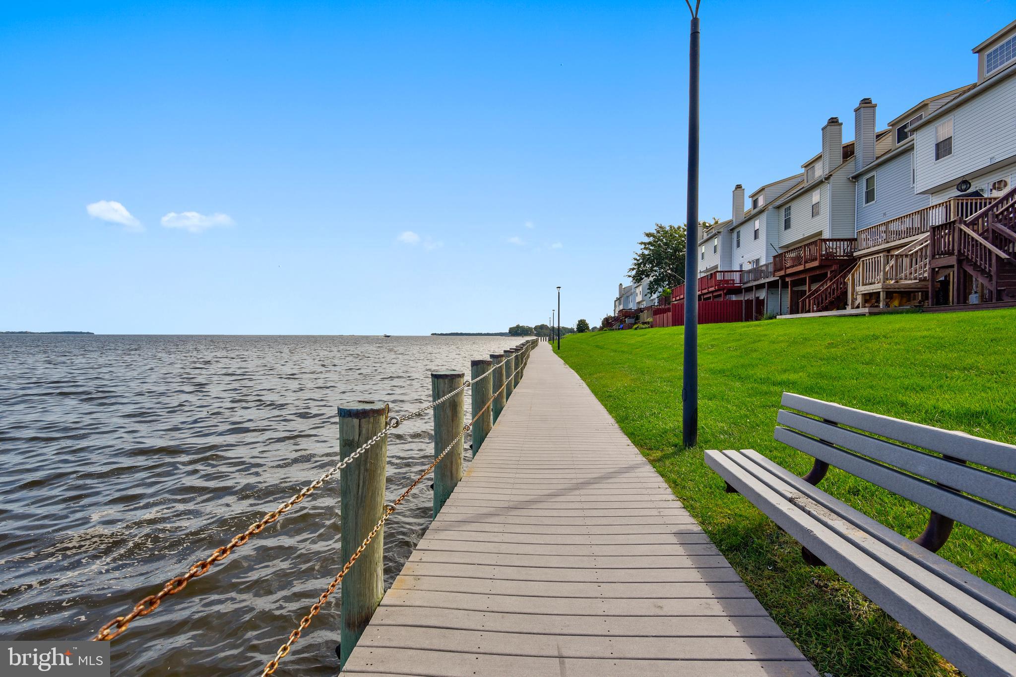 STONEY BEACH - Residential