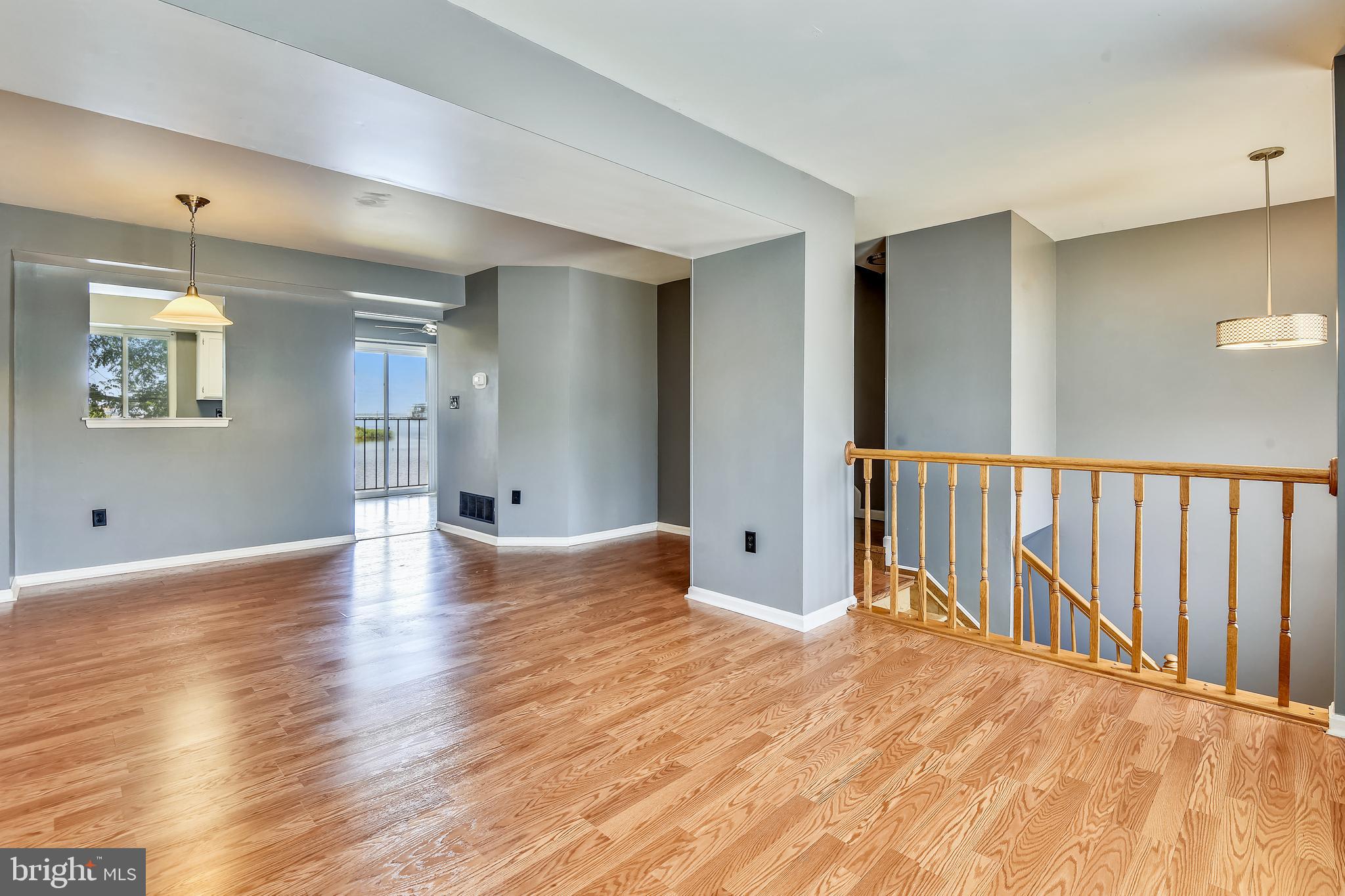 STONEY BEACH - Residential