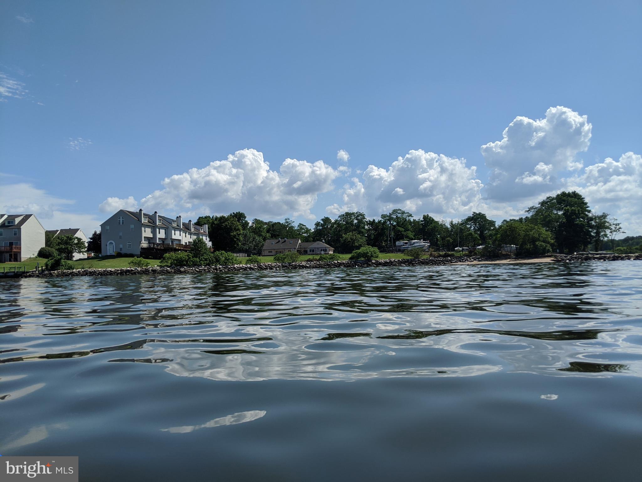 STONEY BEACH - Residential