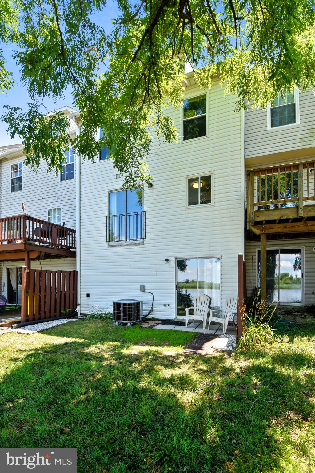 STONEY BEACH - Residential