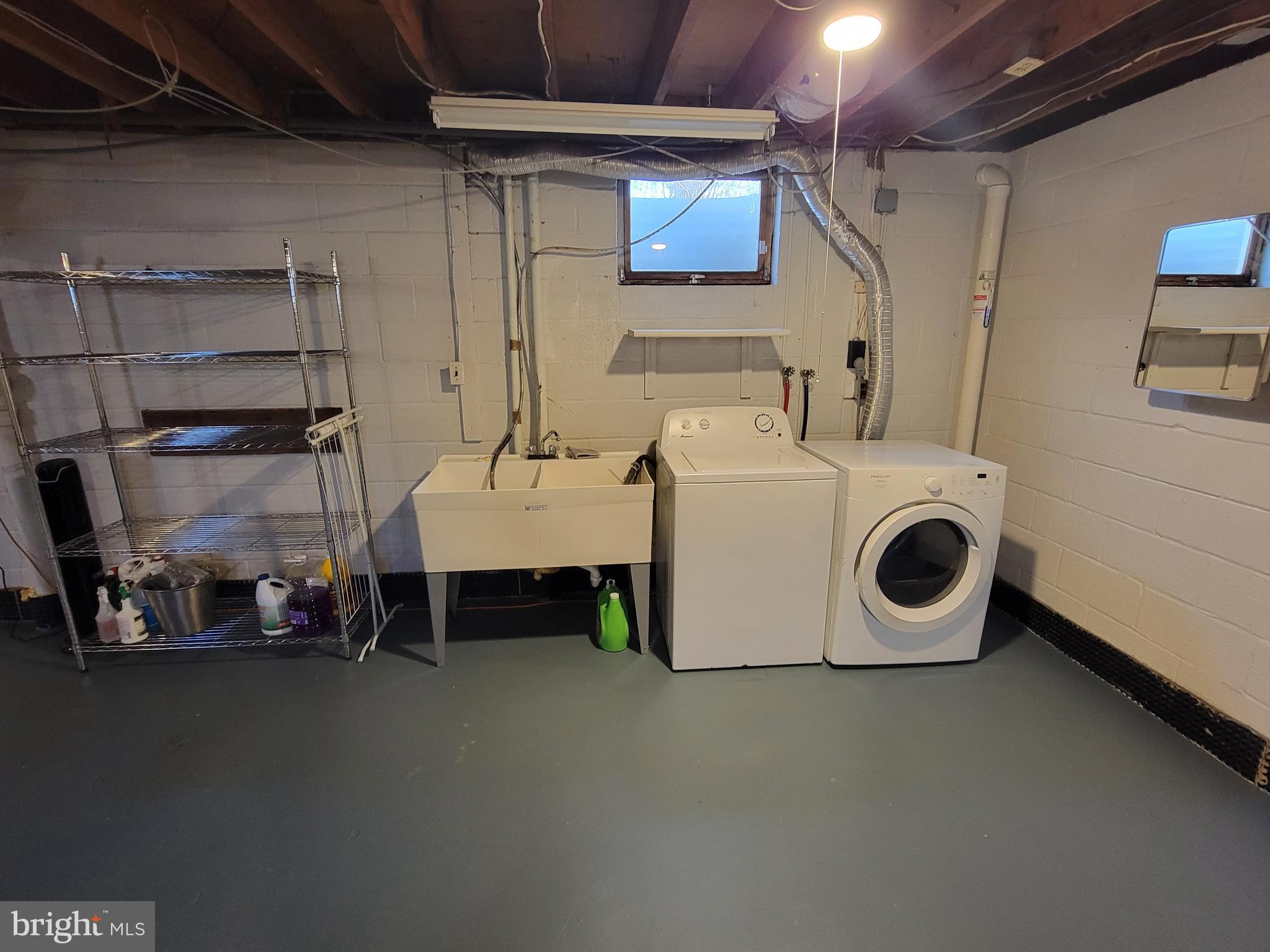 GRANBY WOODS - Residential