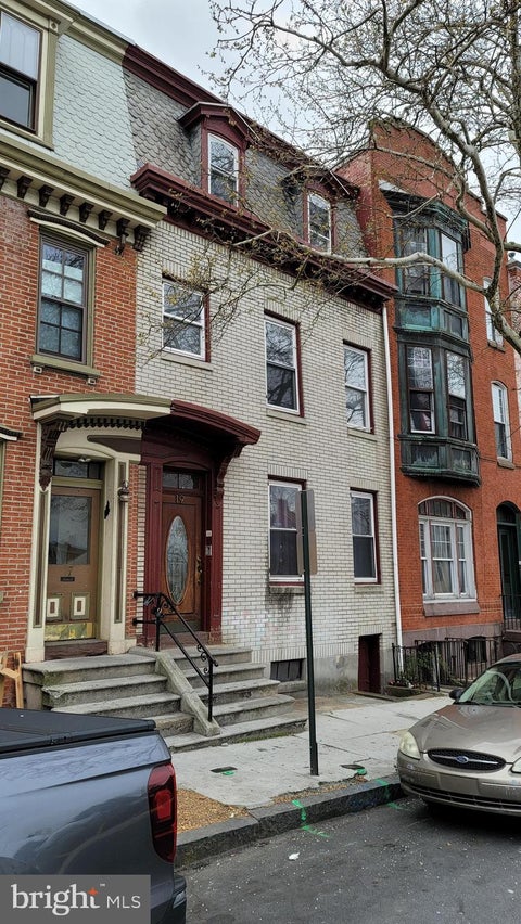 Townhouse For Rent - 19 S 11th Street #3<br/> READING, PA 19602