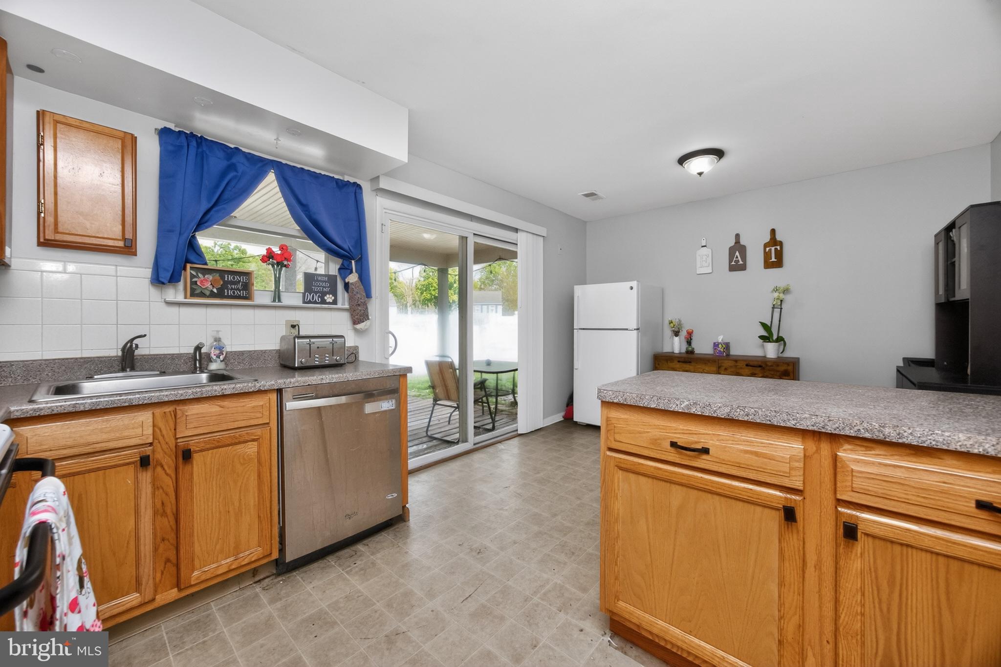 CEDAR GROVE ESTS - Residential